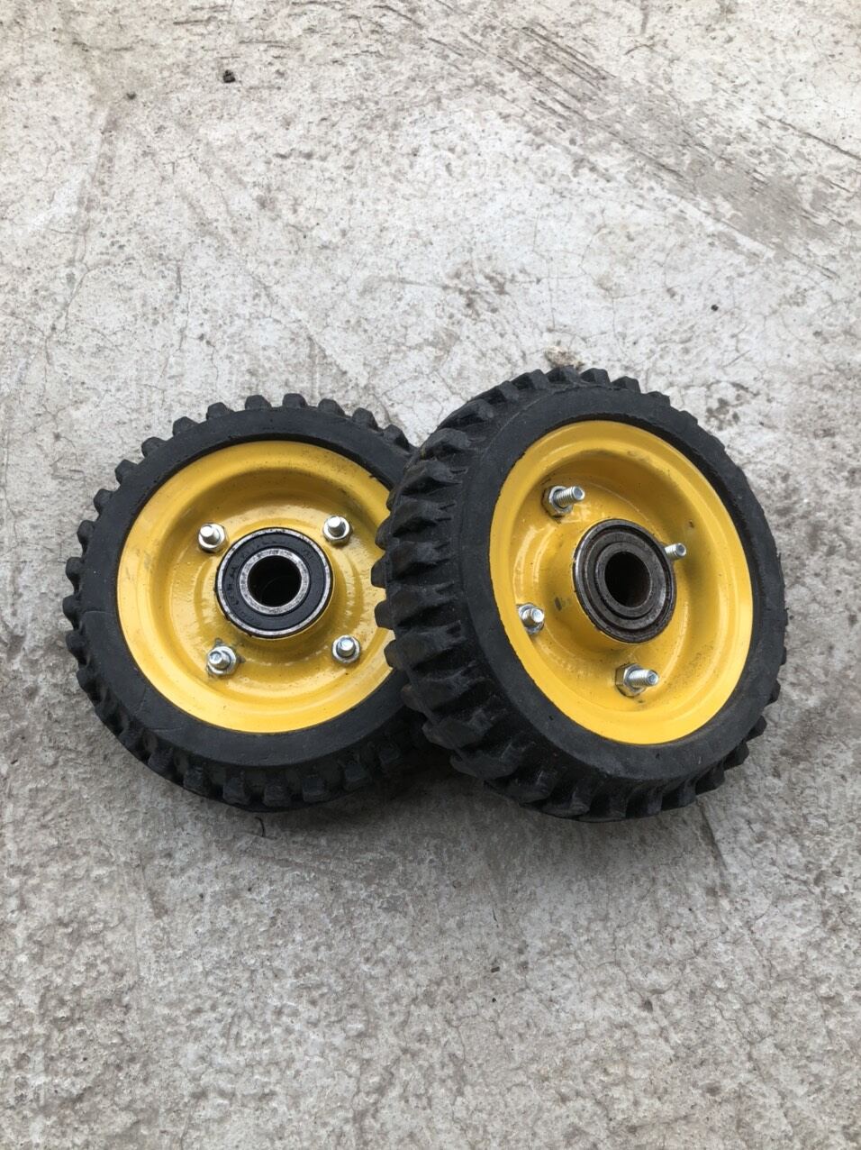 Bánh xe đẩy hàng đường kính 16cm