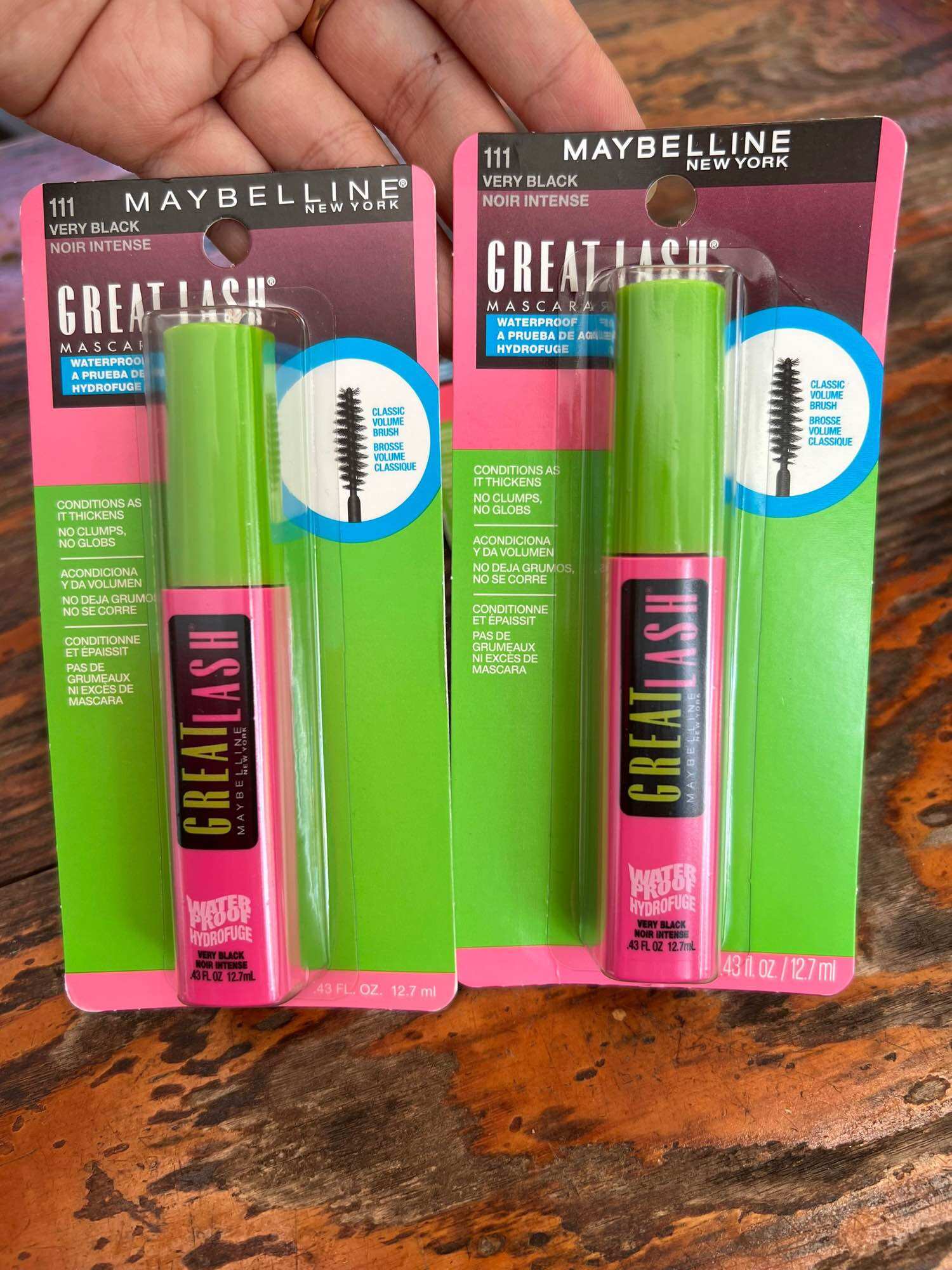 Maybelline Great Lash Volumizing Waterproof Mascara - Very Black 111