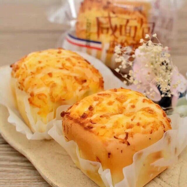 Bánh sốt ruốc phô mai 13k/ 2 cái