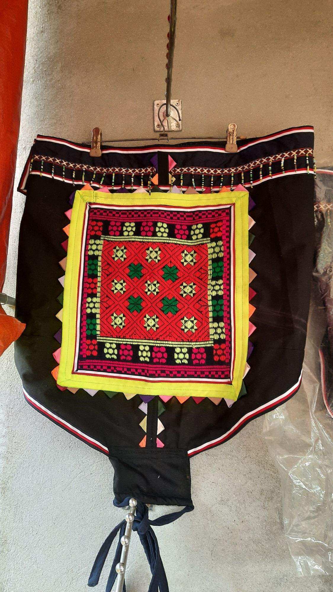 địu dân tộc , địu vải