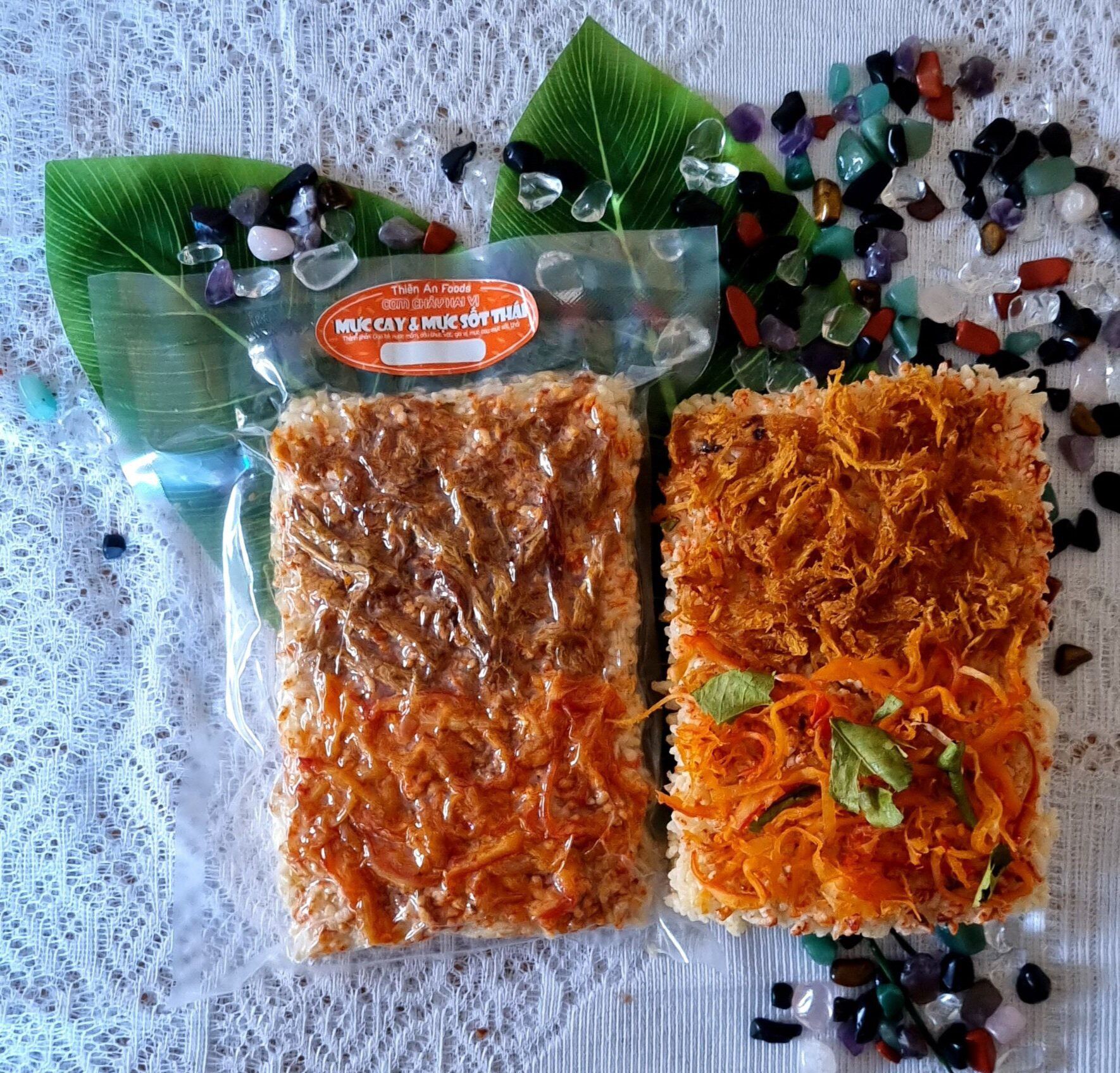 Cơm cháy 2 vị mực cay - mực sốt thái siêu ngon gói 130gr