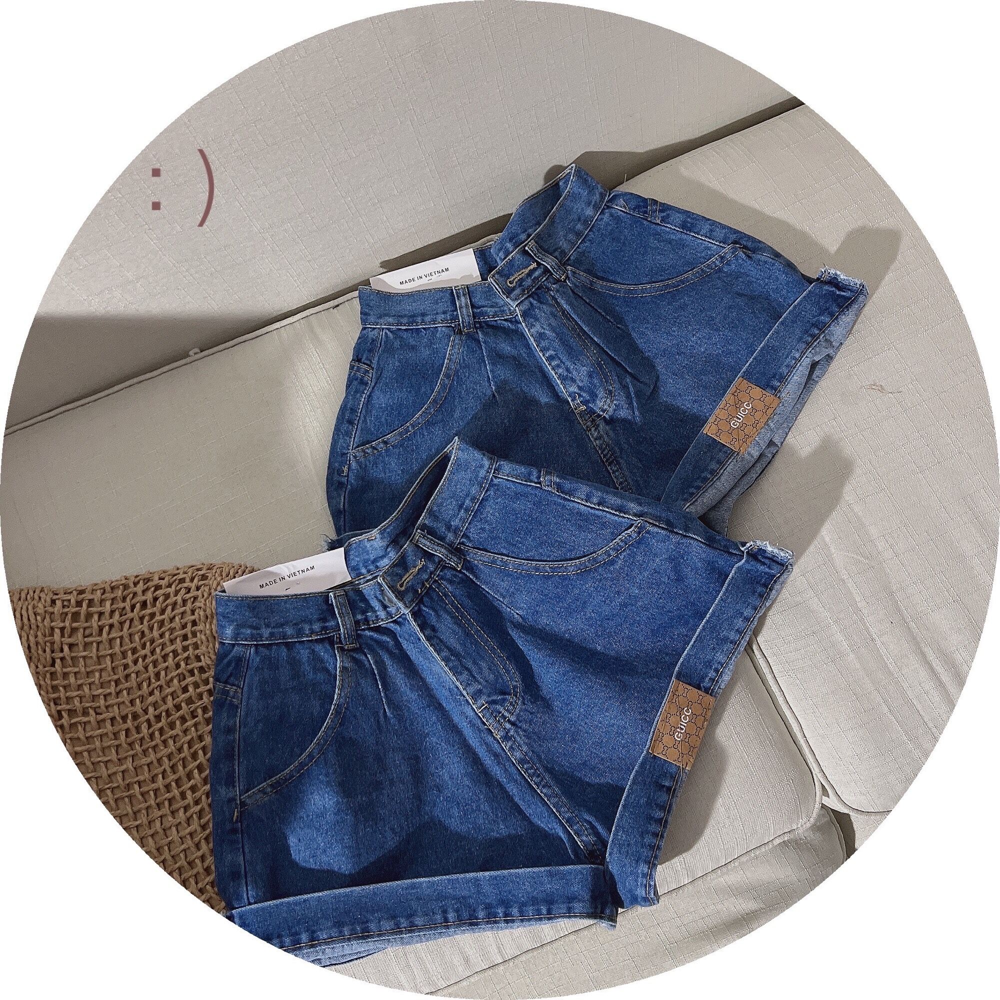 Quần short jean lưng cao lật lai mạc da