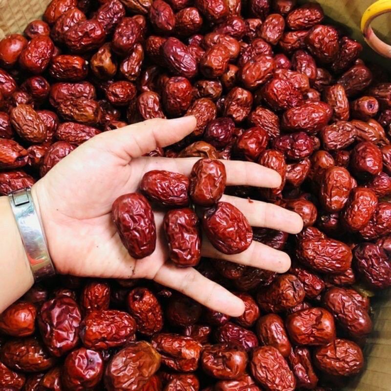 Táo đỏ sấy khô loại ngọt dẻo thơm