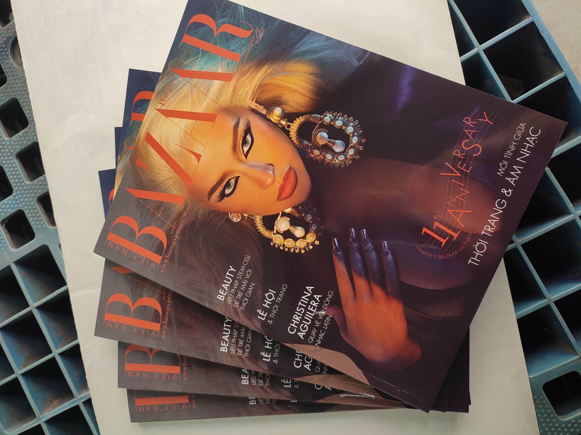 Tạp chí HARPER'S BAZAAR 2022