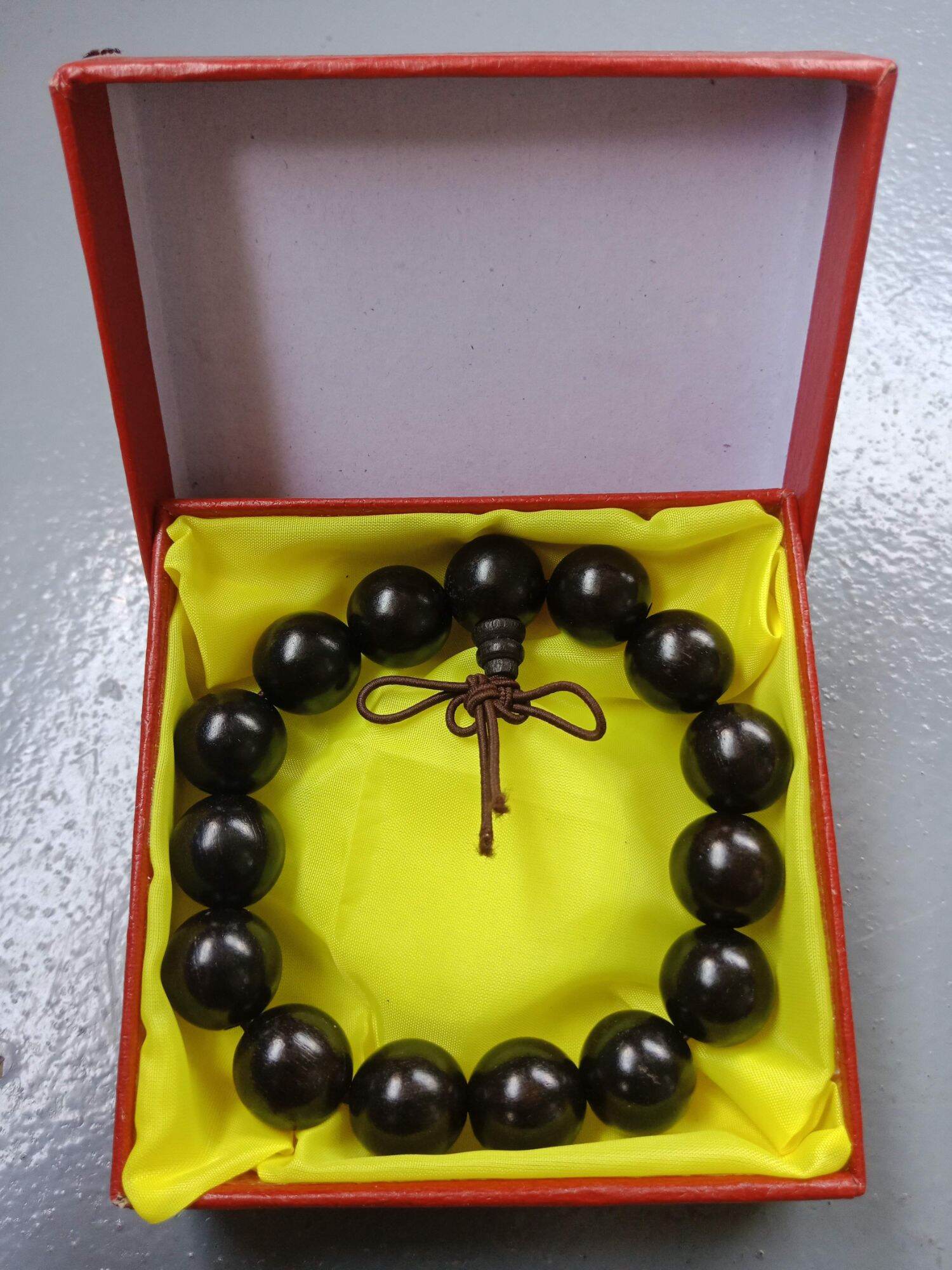 chuỗi đeo tay gỗ mun sừng