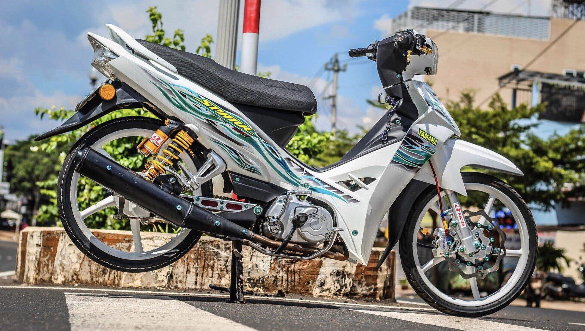 Tem Sirius Spark lửa trắng xanh