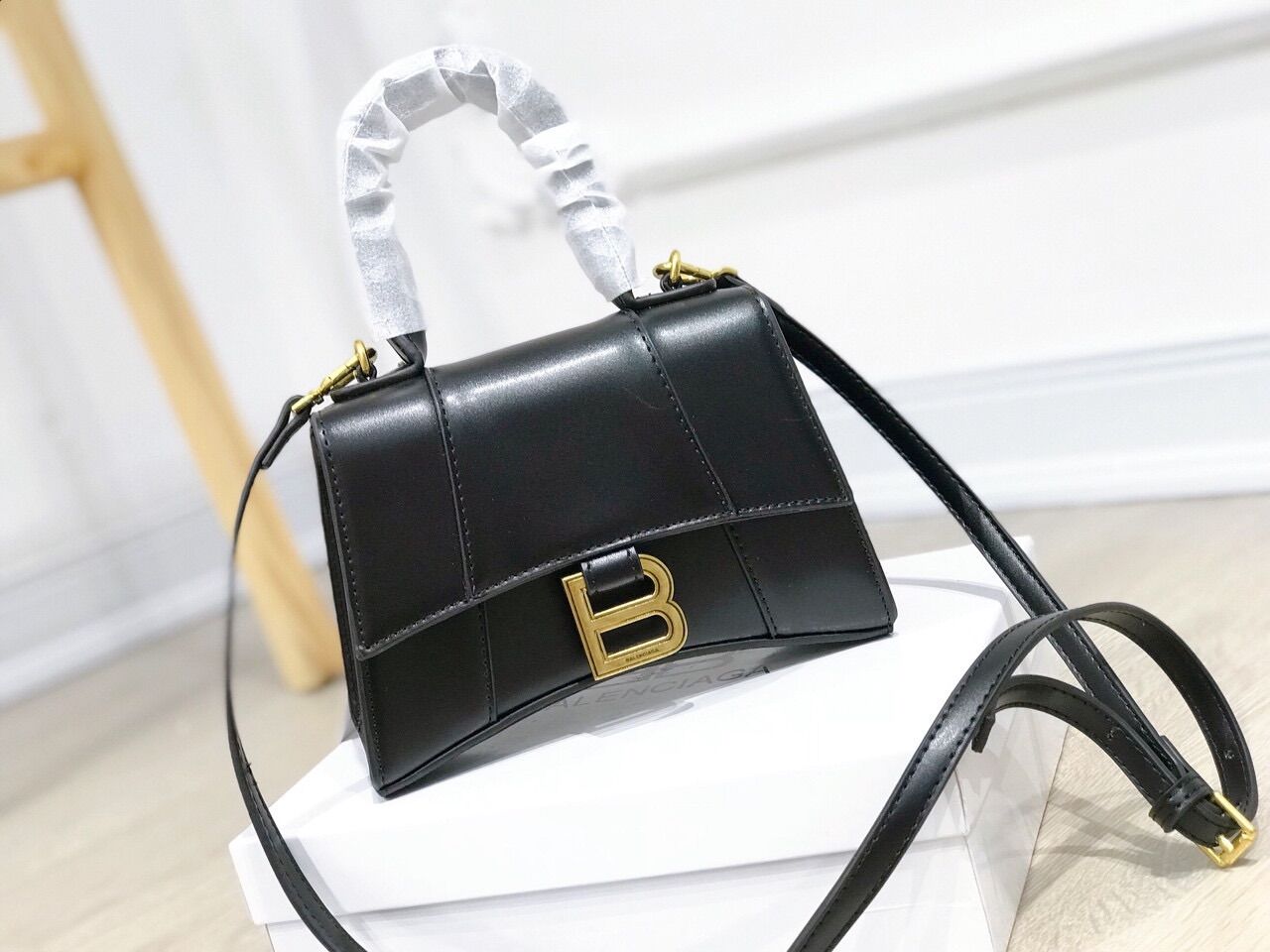 Túi chữ B đeo chéo đeo vai size 20 sale sốc