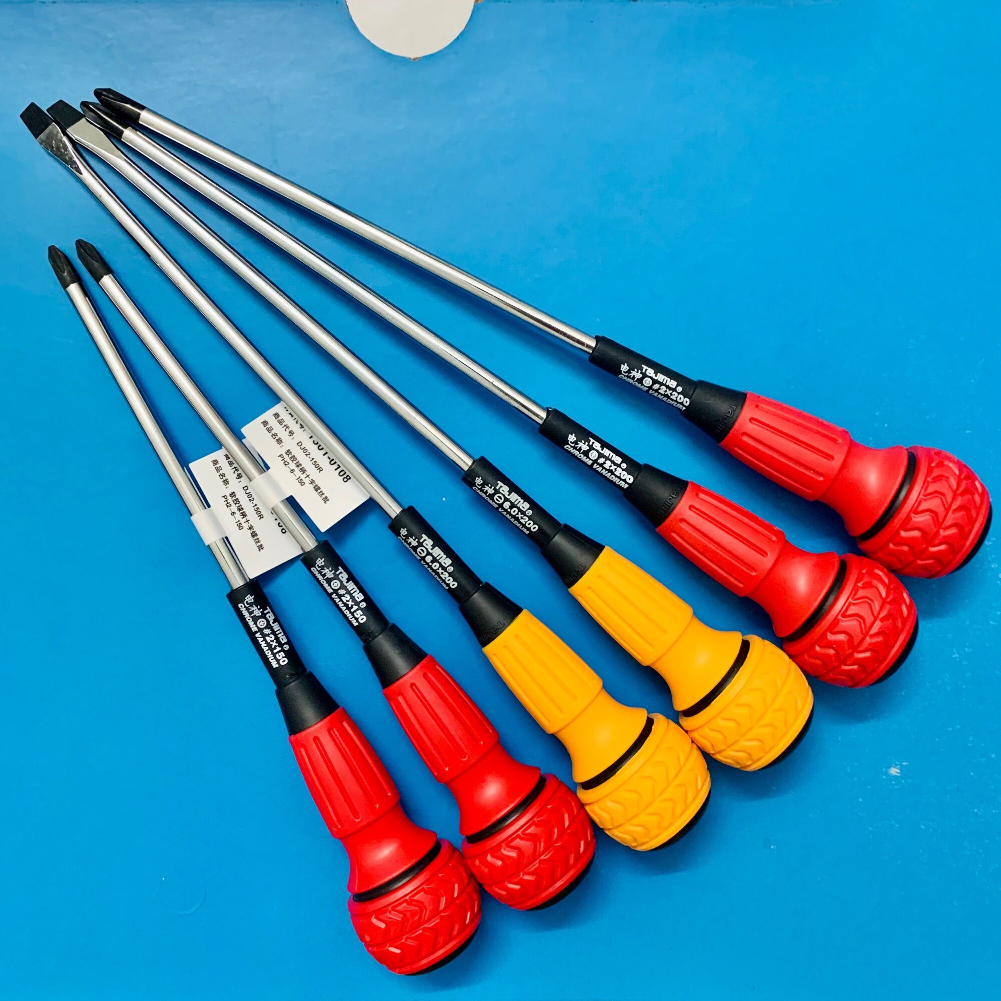 Tô vít Tajima Nhật cán tròn dài 150mm và 200mm - Tua vít 4 cạnh và 2 cạnh chính hãng nhật bản