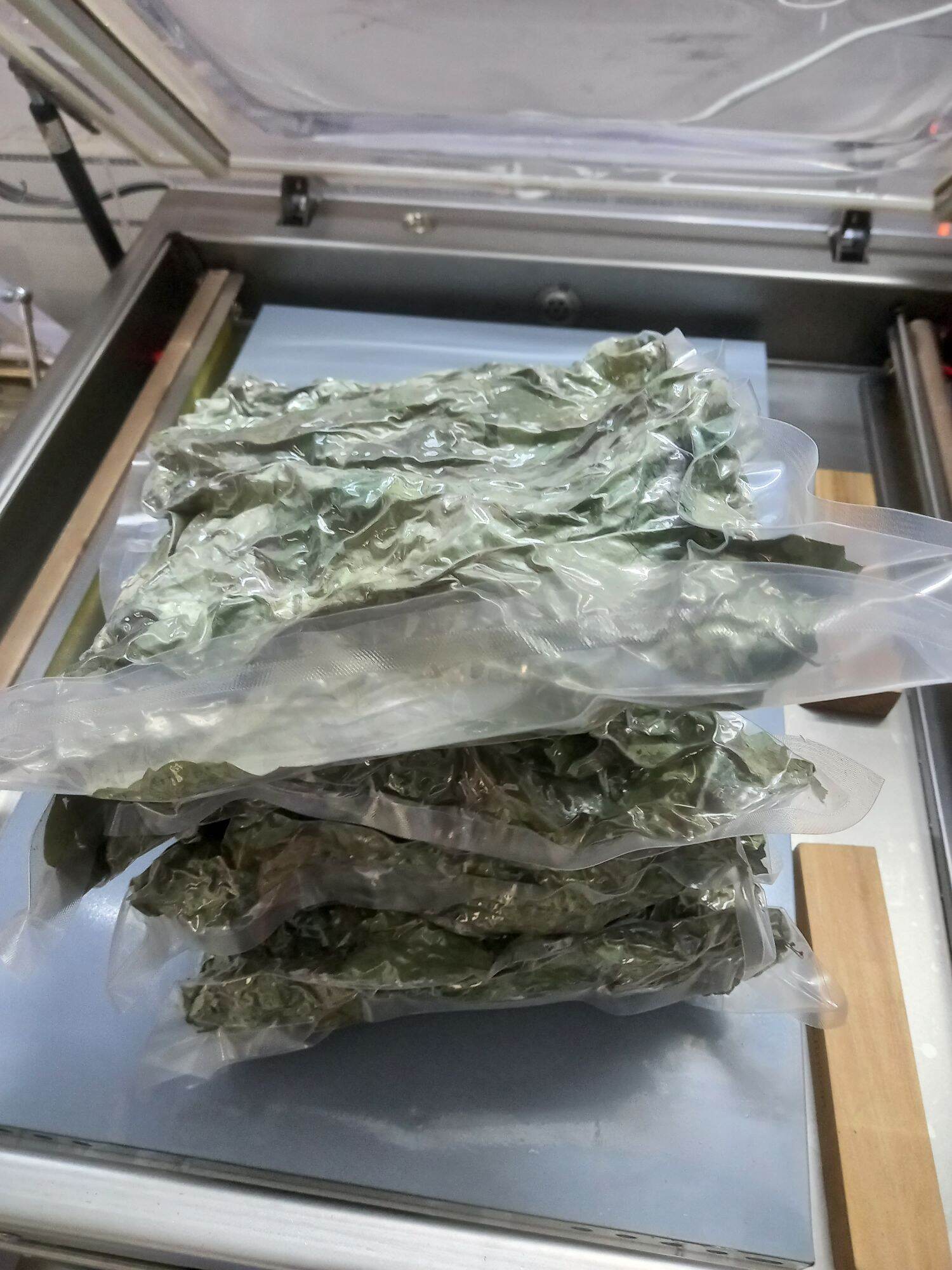 lá sâm lông khô làm Thạch sương sâm( 1Kg )