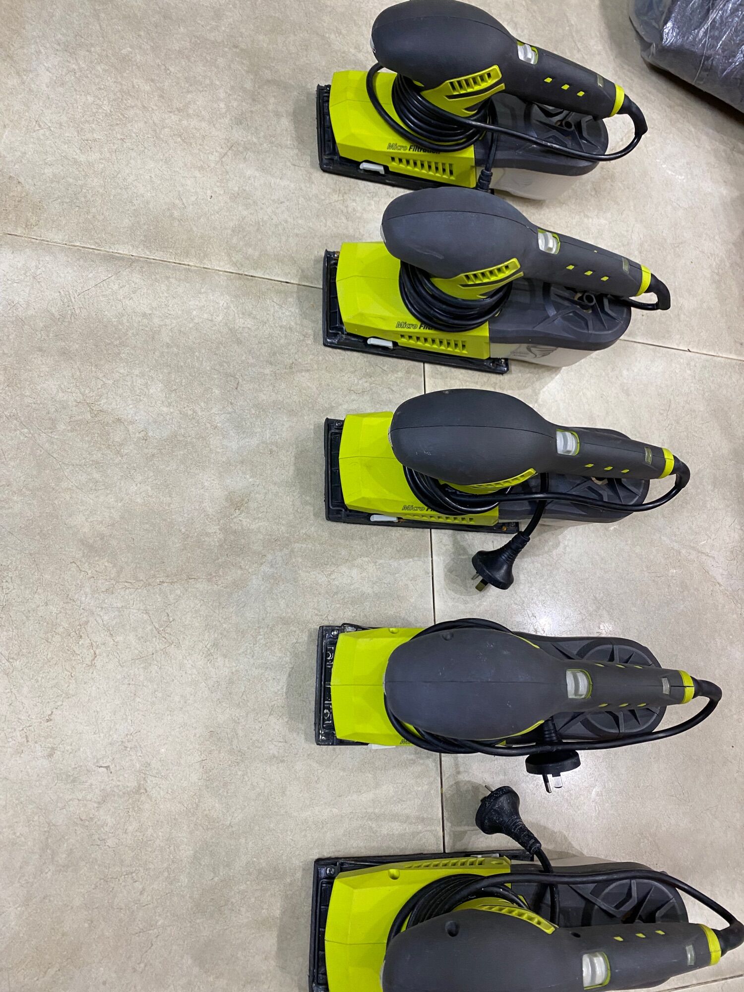 Máy chà nhám điện Ryobi