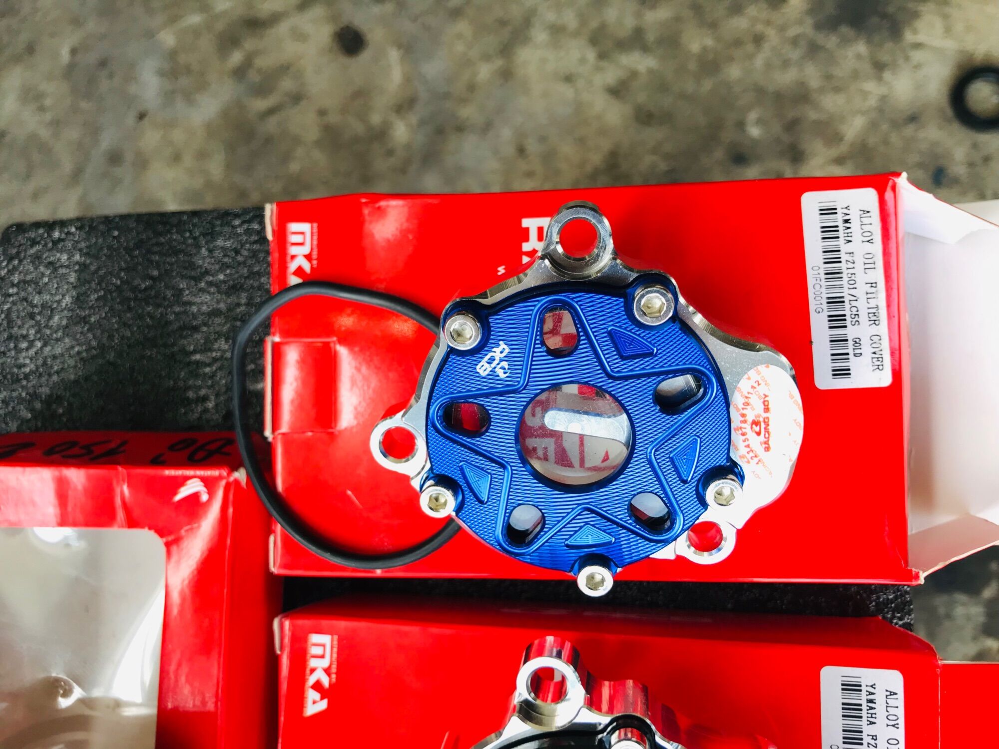 Nắp lọc nhớt trong suốt  Exciter 150-135 ,MX-KING cnc