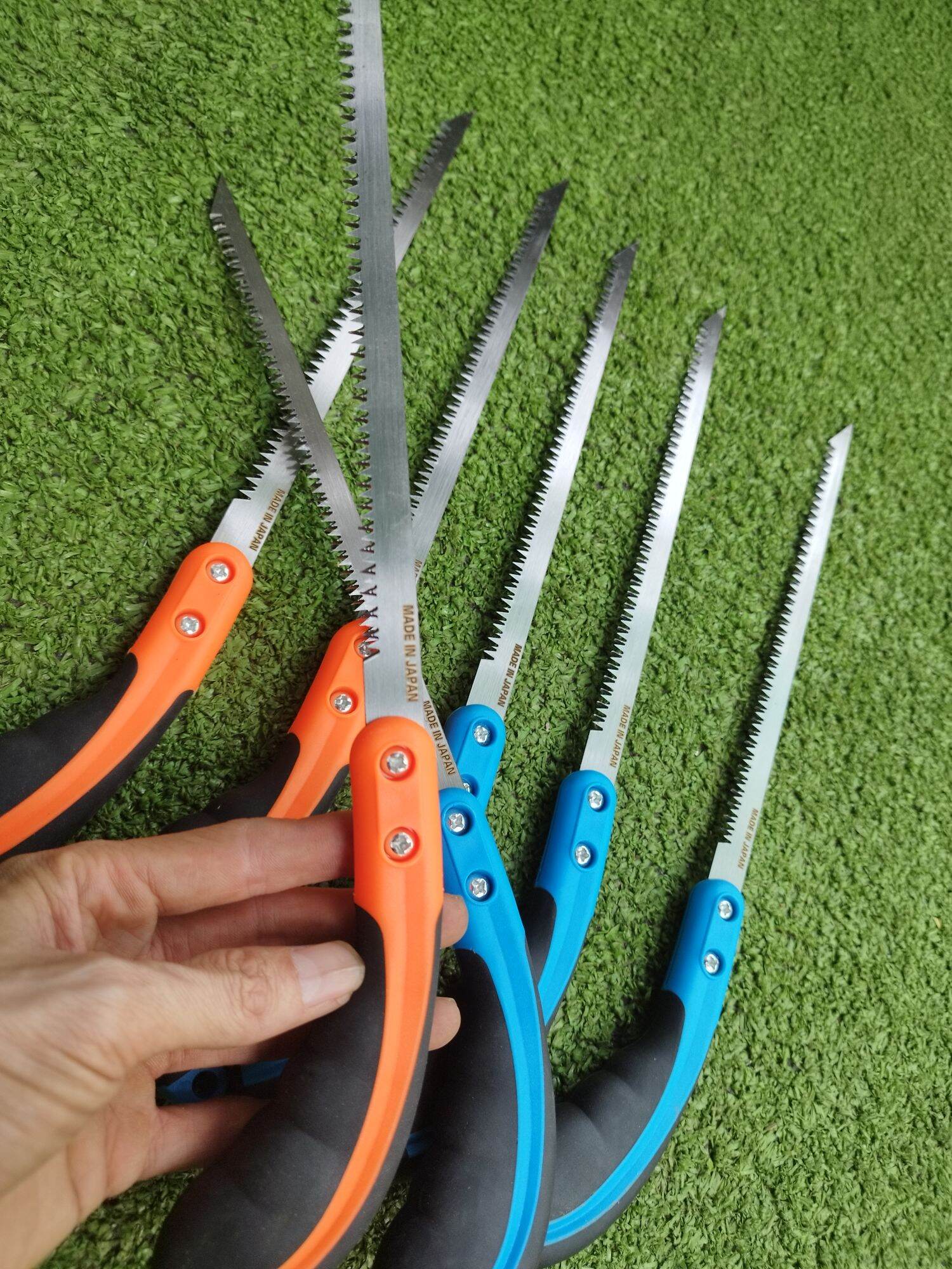 cưa gỗ, trần thạch cao, cưa lá