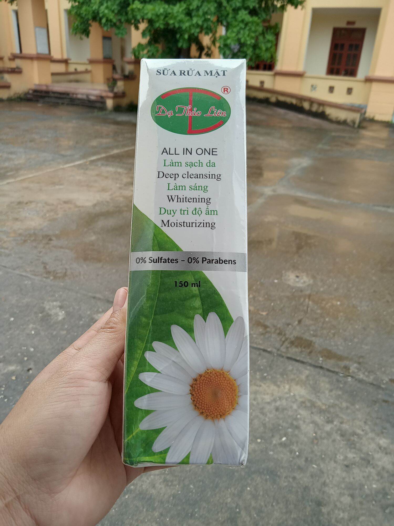 Sữa rửa mặt đầu cọ tạo bọt dạ Thảo liên 150ml