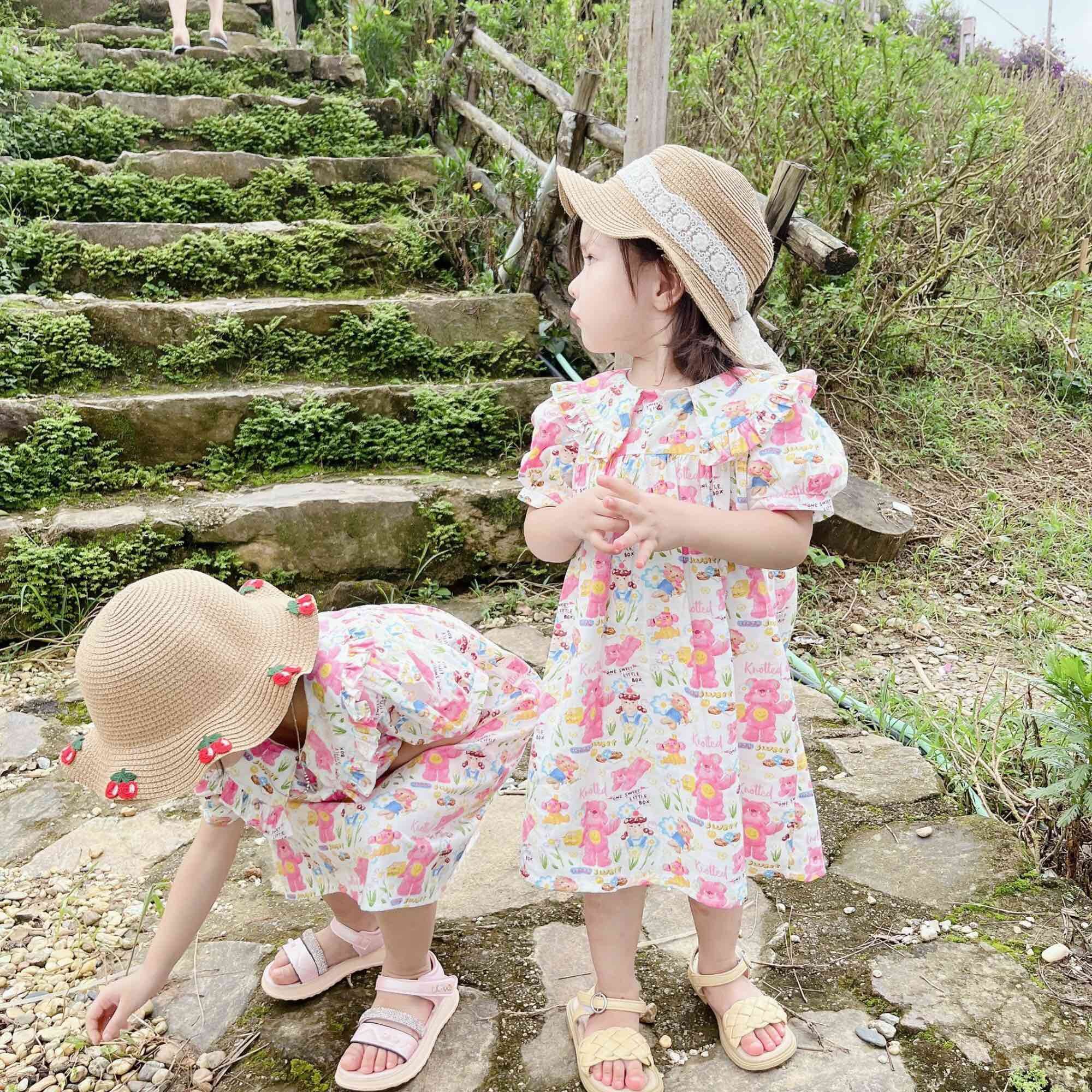 Váy bé gái (8-26kg) cổ sen eo cong - họa tiết