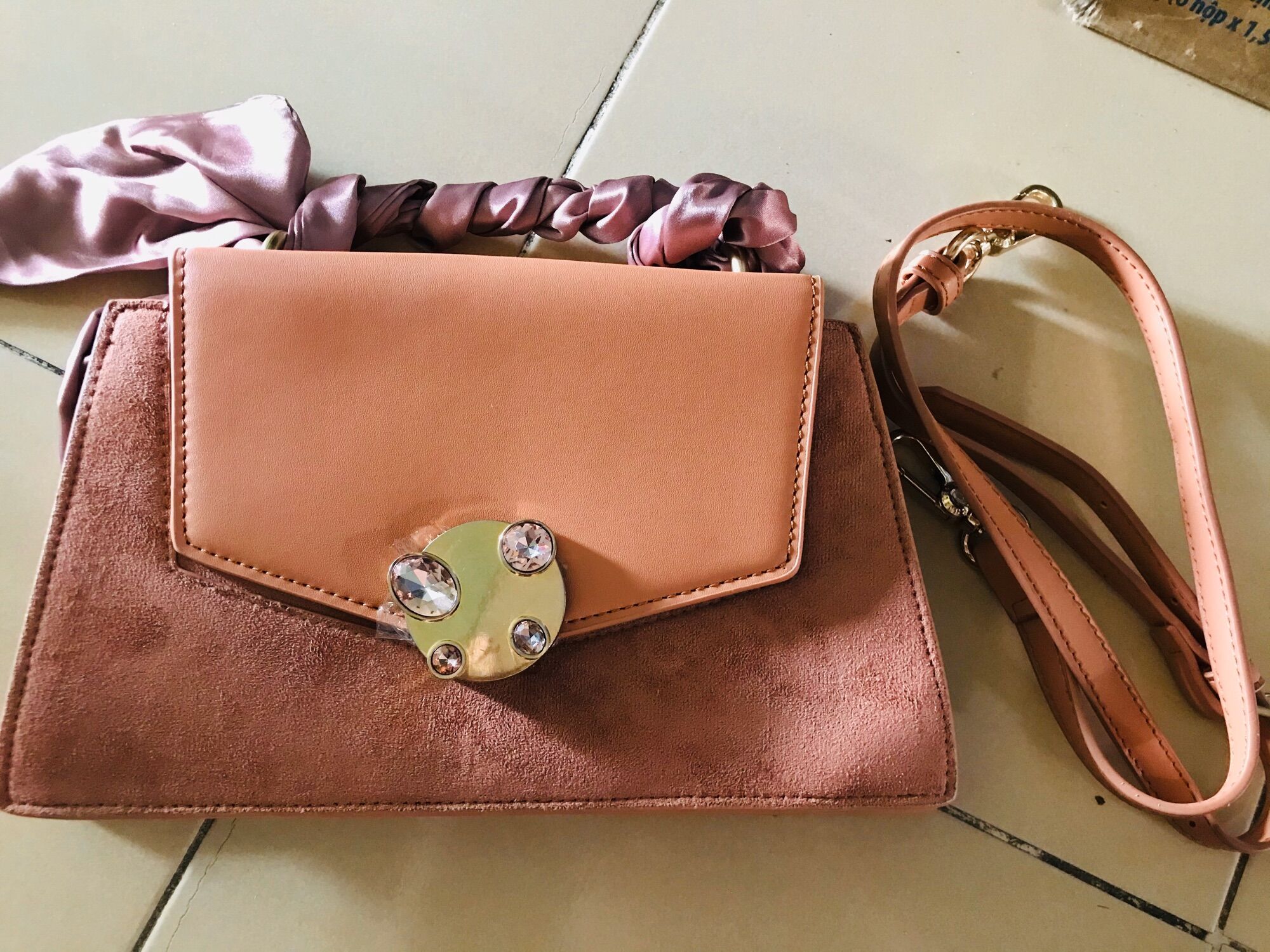 Combo túi và ví cầm tay Charles and Keith
