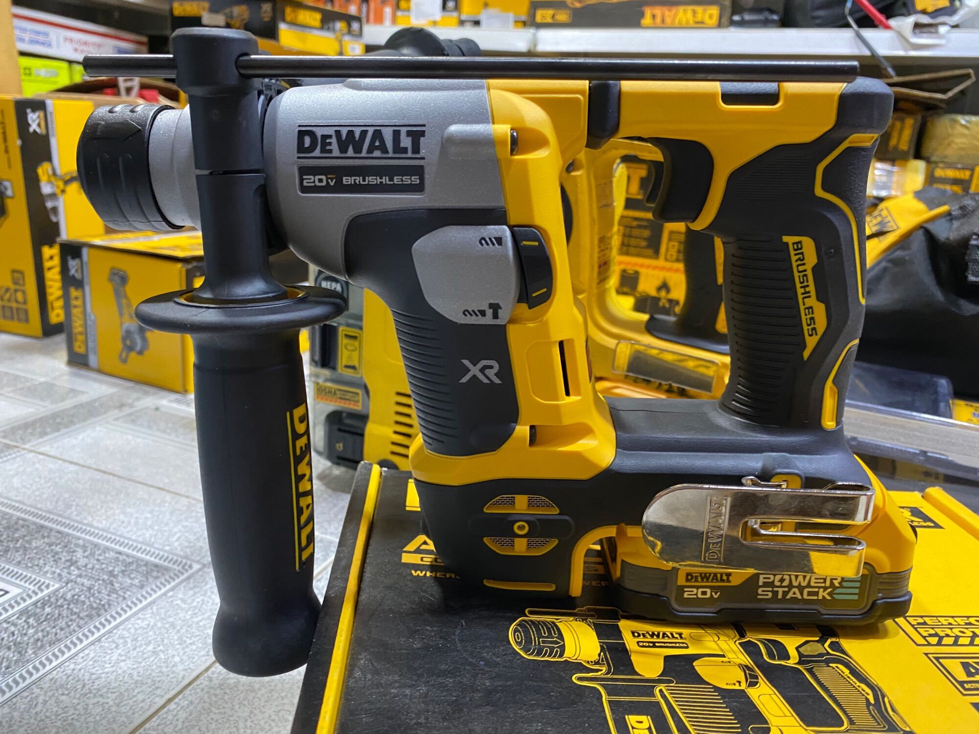 Pin dewalt 20v power stack 1.7ah