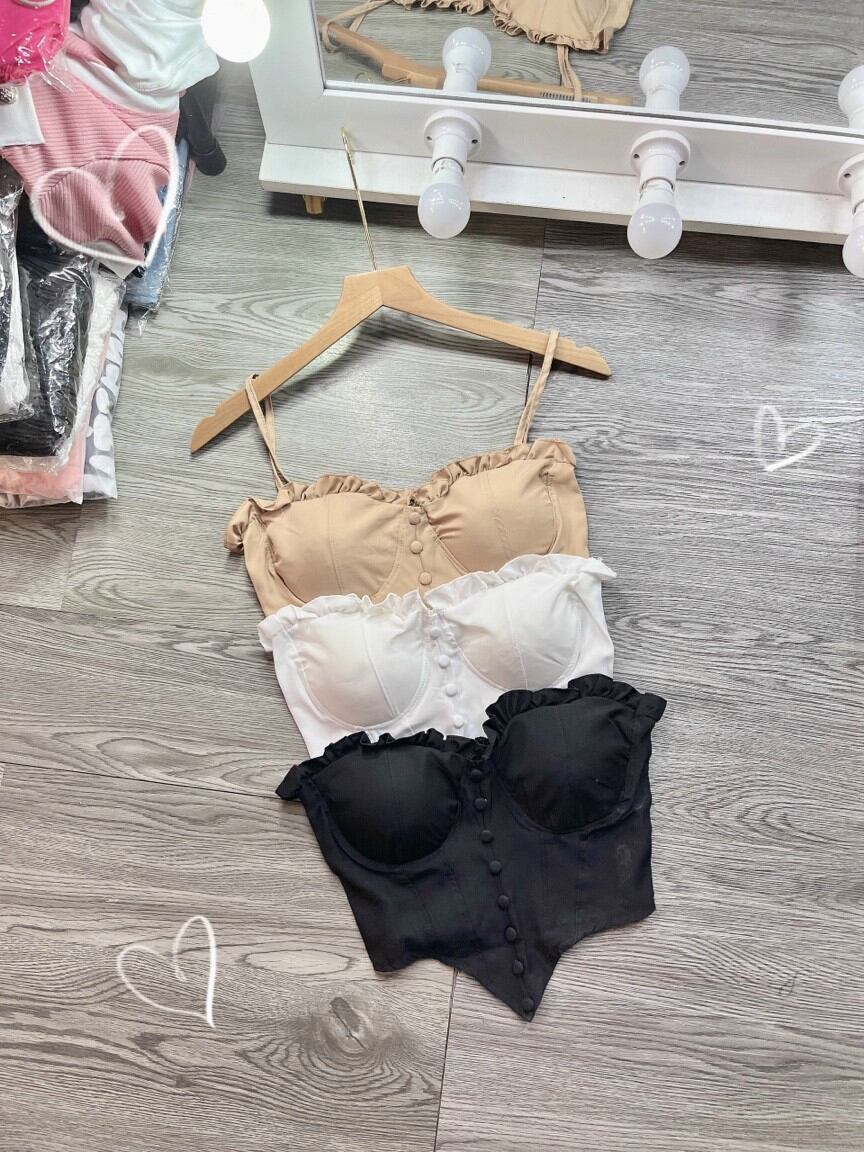 Áo hai dây có mút ngực dáng croptop nút bọc