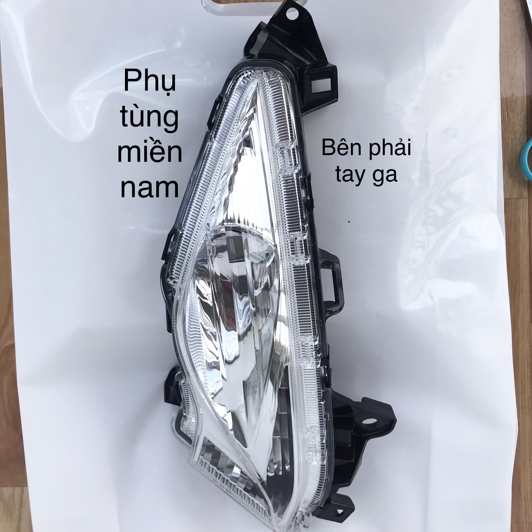 ĐÈN XI NHAN PHẢI VISION 2014-2020, đèn xinhan Vision