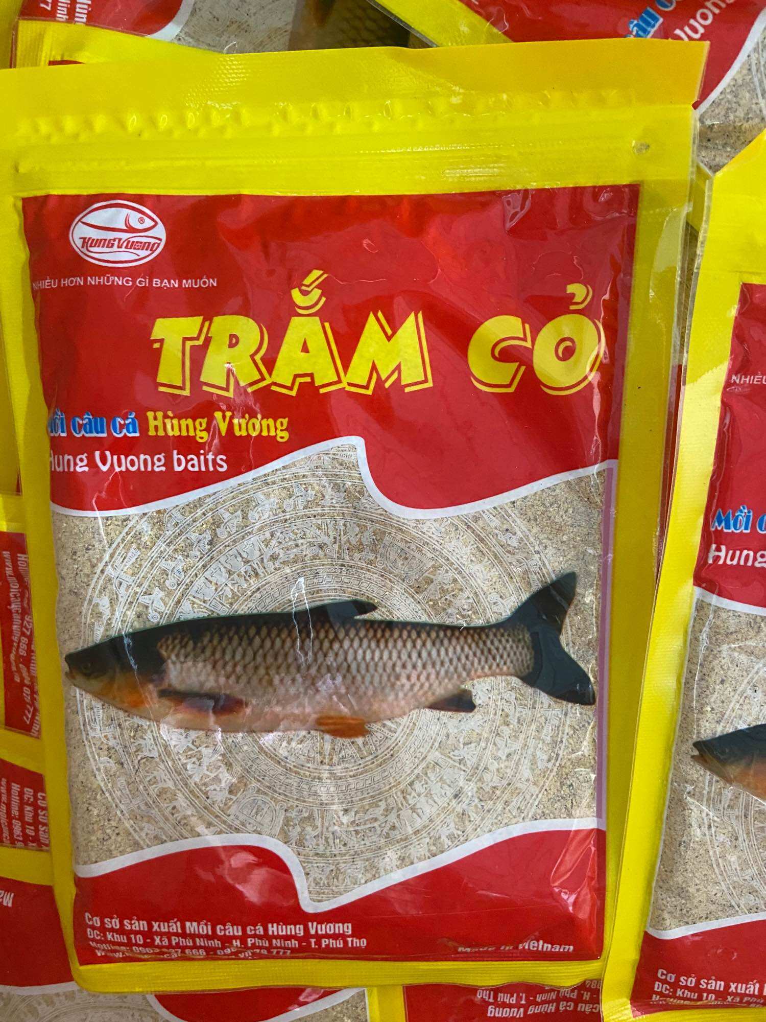 Mồi cám câu cá Trắm Cỏ Hùng Vương