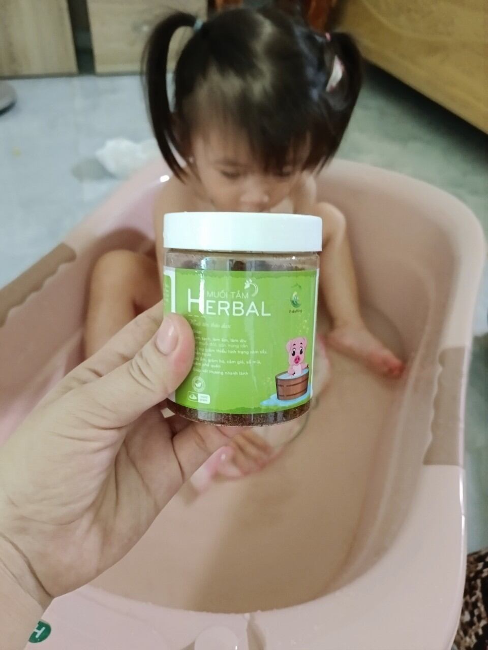 MUỐI TẮM BÉ HERBAL 400g ( muối tắm thảo dược rôm , sảy , hăm tả )