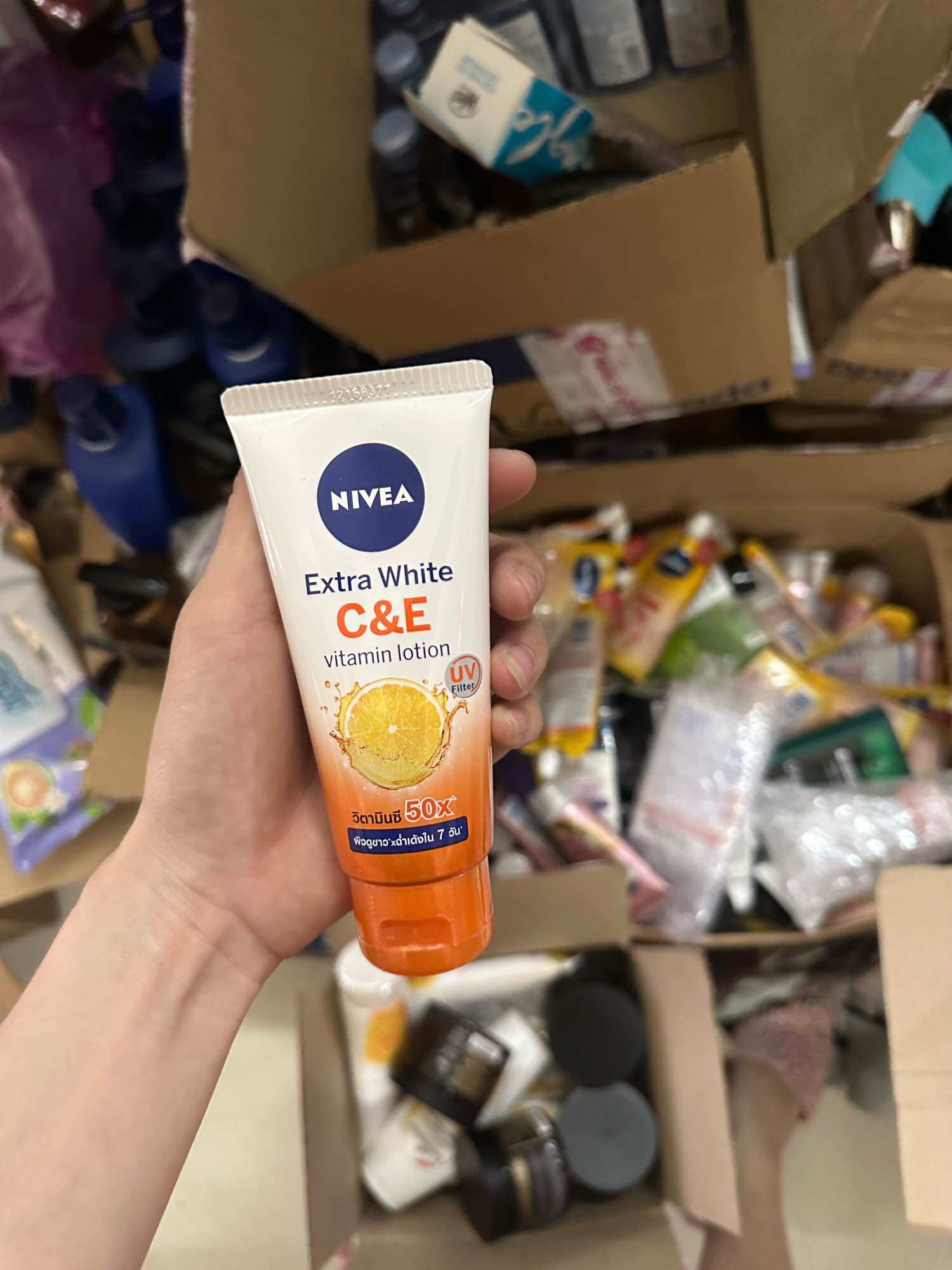 70ml Sữa dưỡng thể dưỡng trắng Nivea Extra White Vitamin Lotion