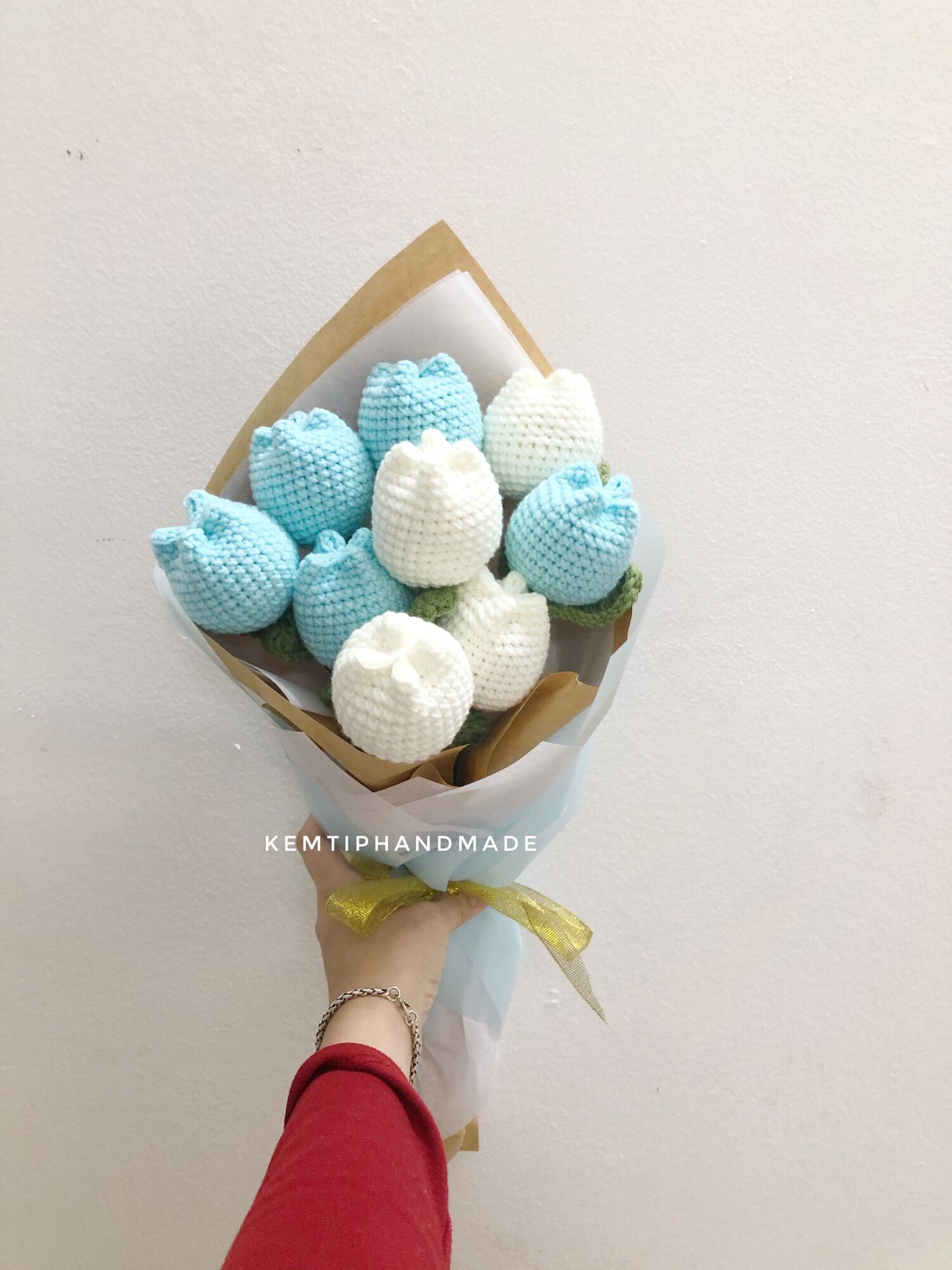 Bó hoa tulip len nhiều màu có sẵn