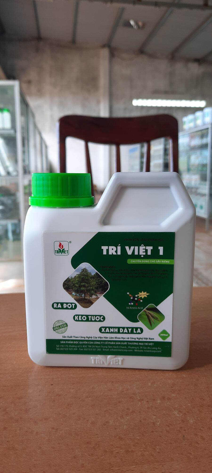 Phân bón lá Trí Việt 1,chai 500ml.Ra đọt,kéo tược,xanh dầy lá