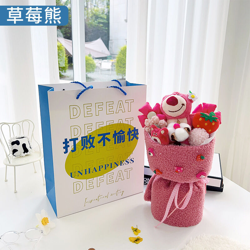 Bó hoa gấu dâu hoa gấu bông