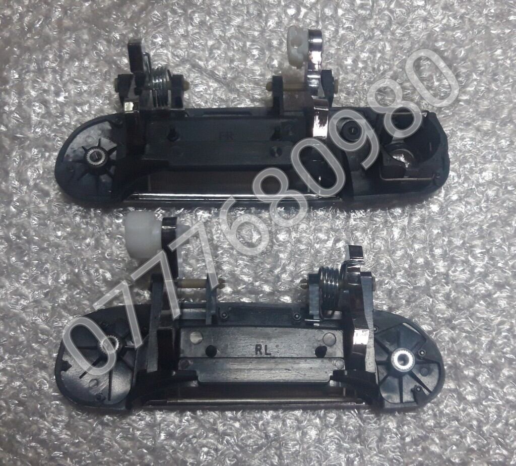 TAY MỞ CỬA NGOÀI FORD LASER ( GIÁ 1 CÁI )