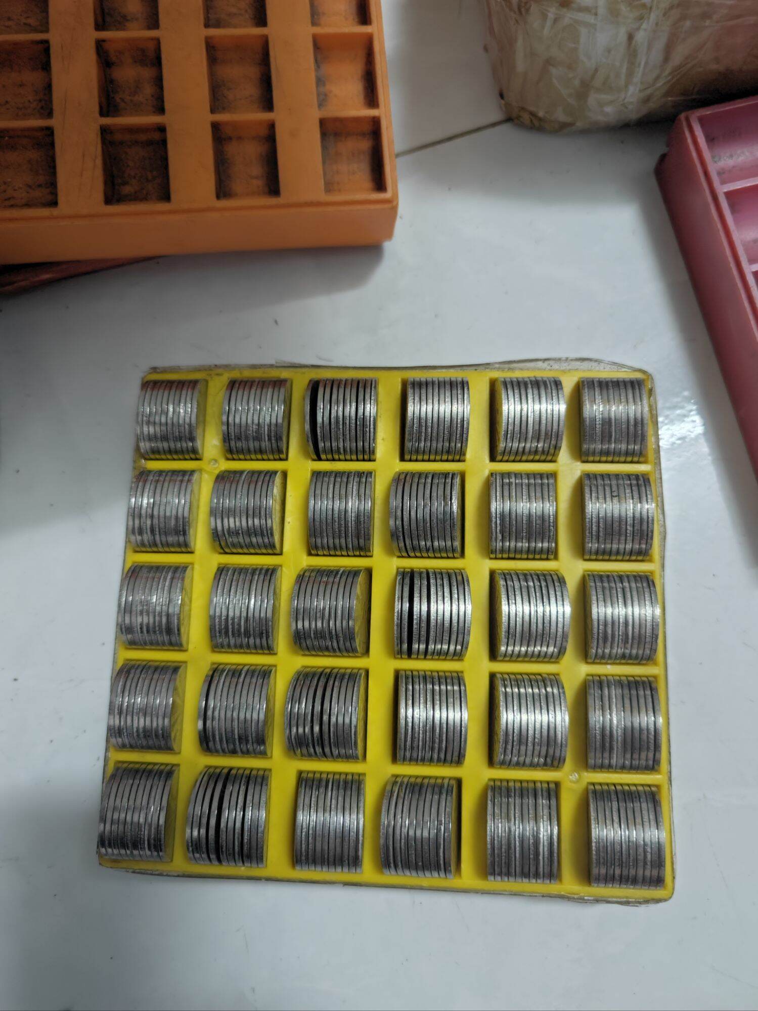 xu thẻ game 24mm (combo 50 xu gấu) cũ đã sử dụng