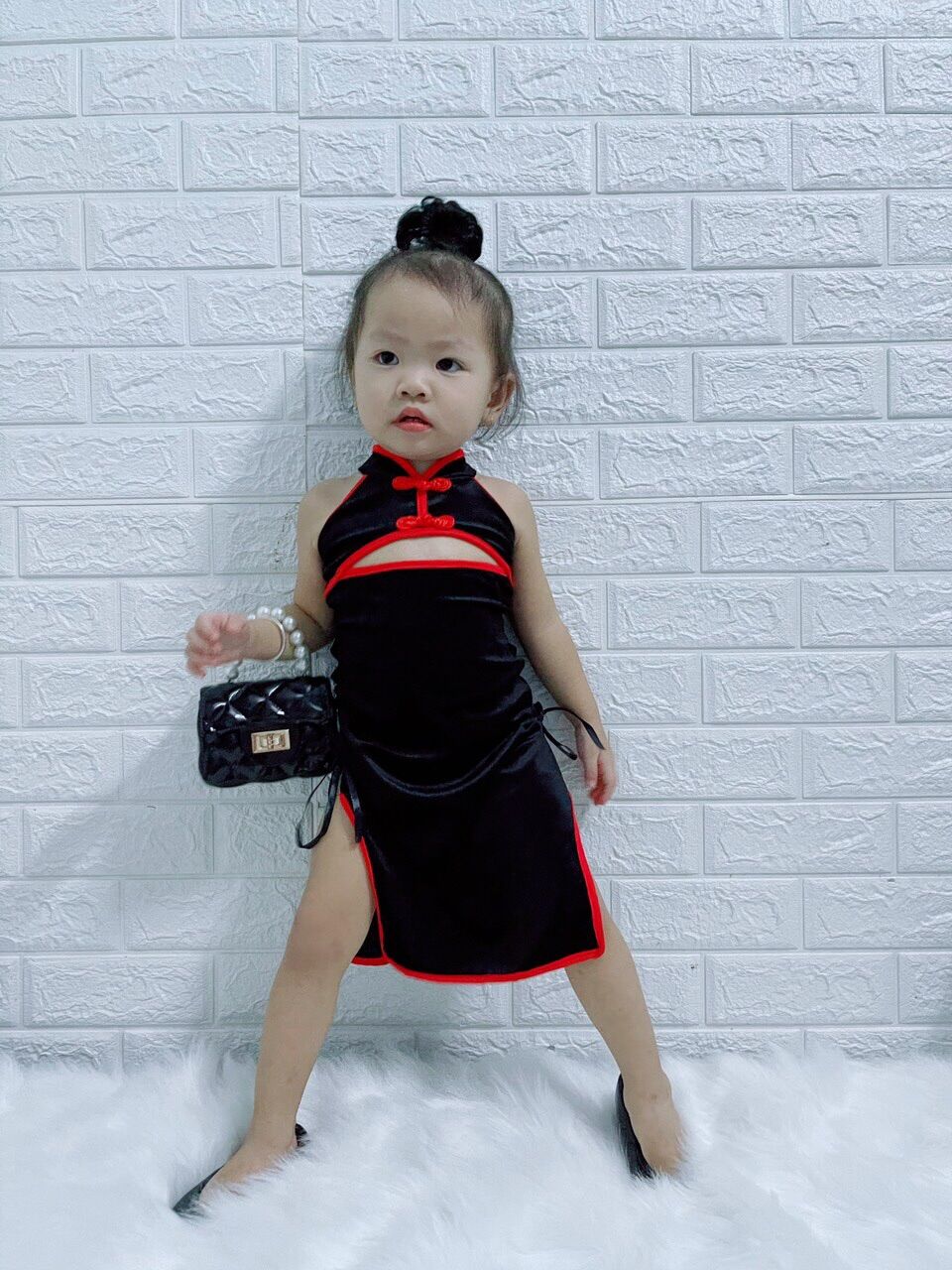 Đầm sườn xám kèm quần cho bé gái
