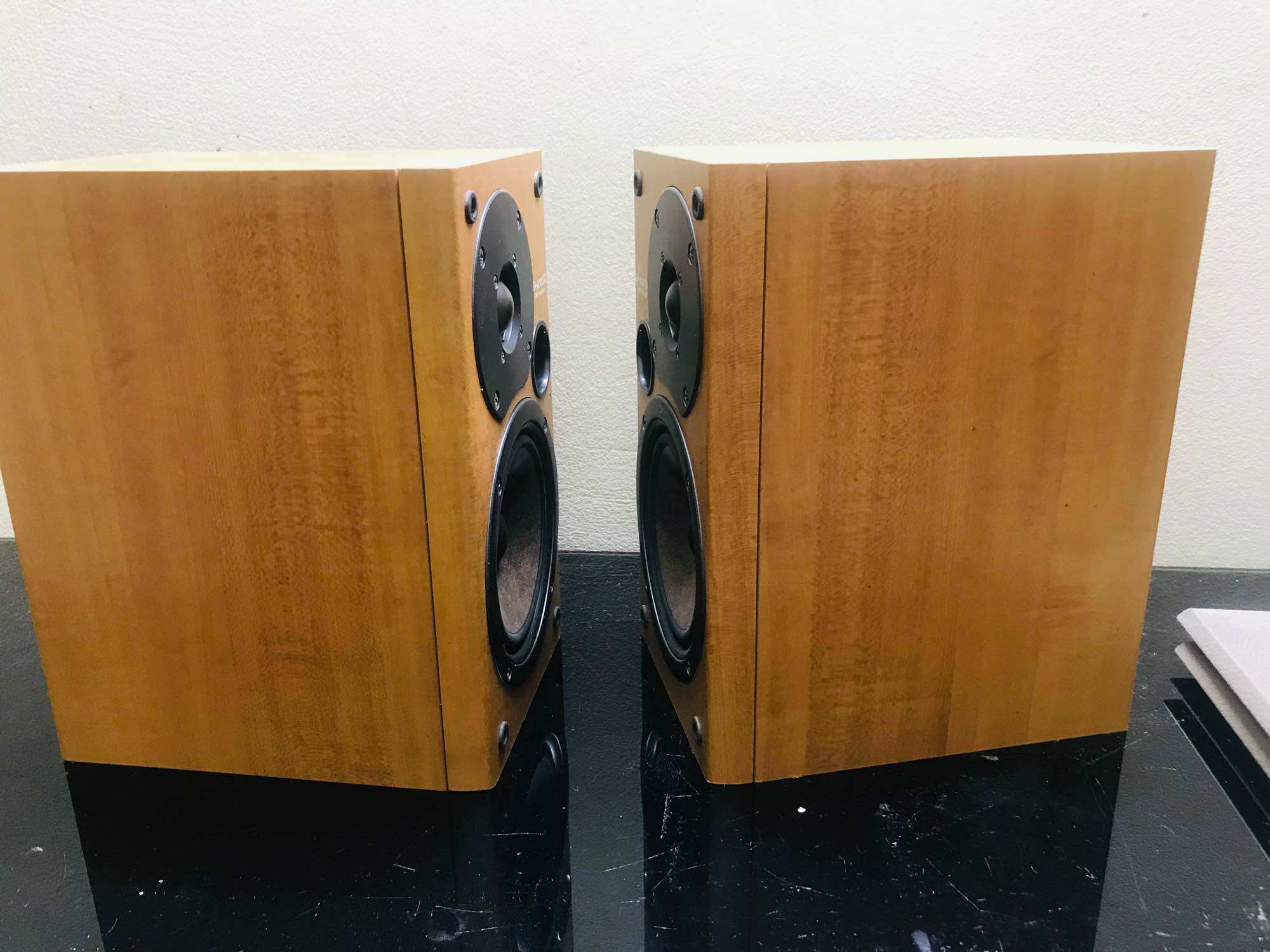 Đôi loa Onkyo D-052TX