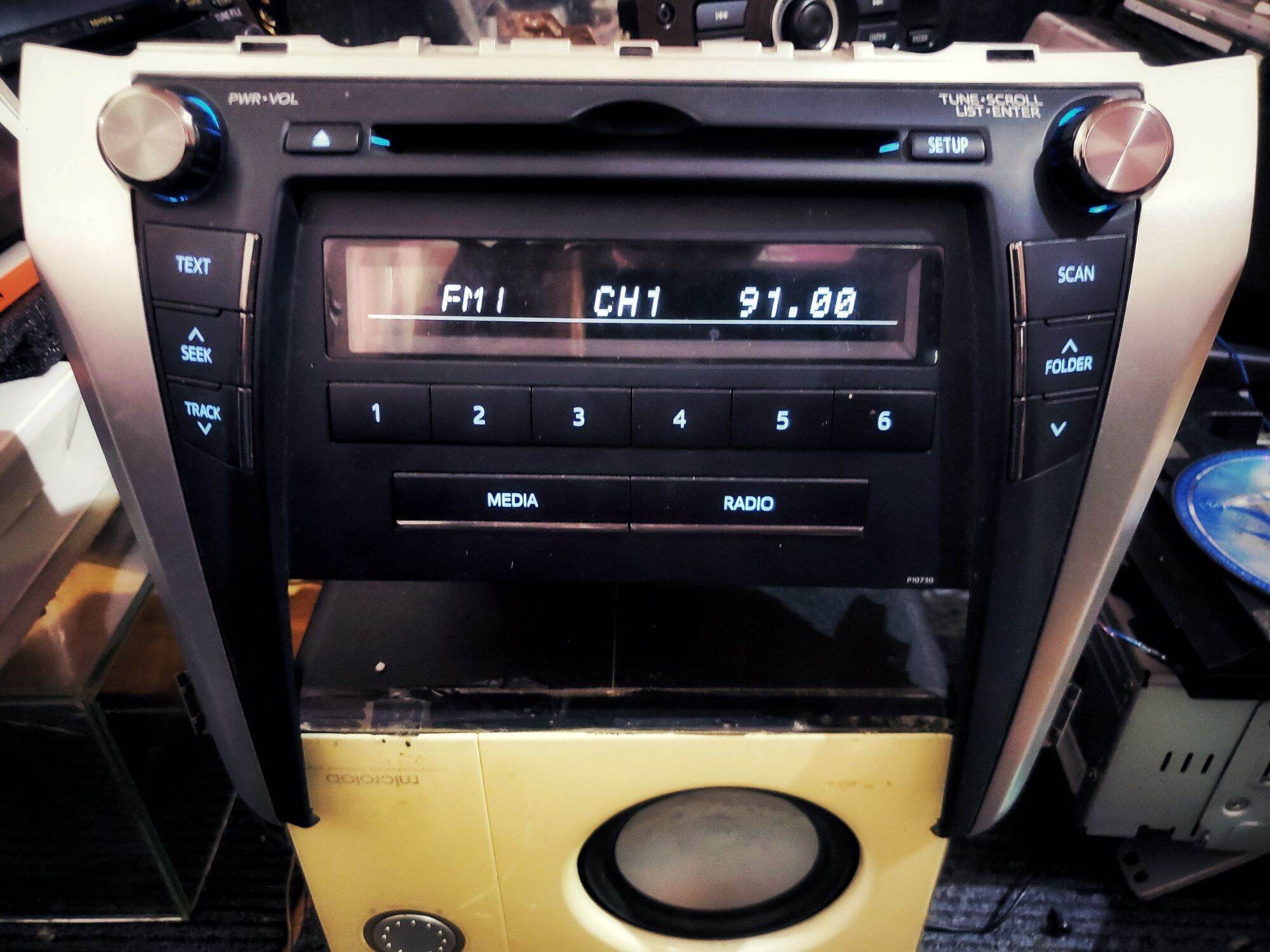 Đầu Cd Aux xe Toyota camry ( 2015 16 17 18 19 20 )