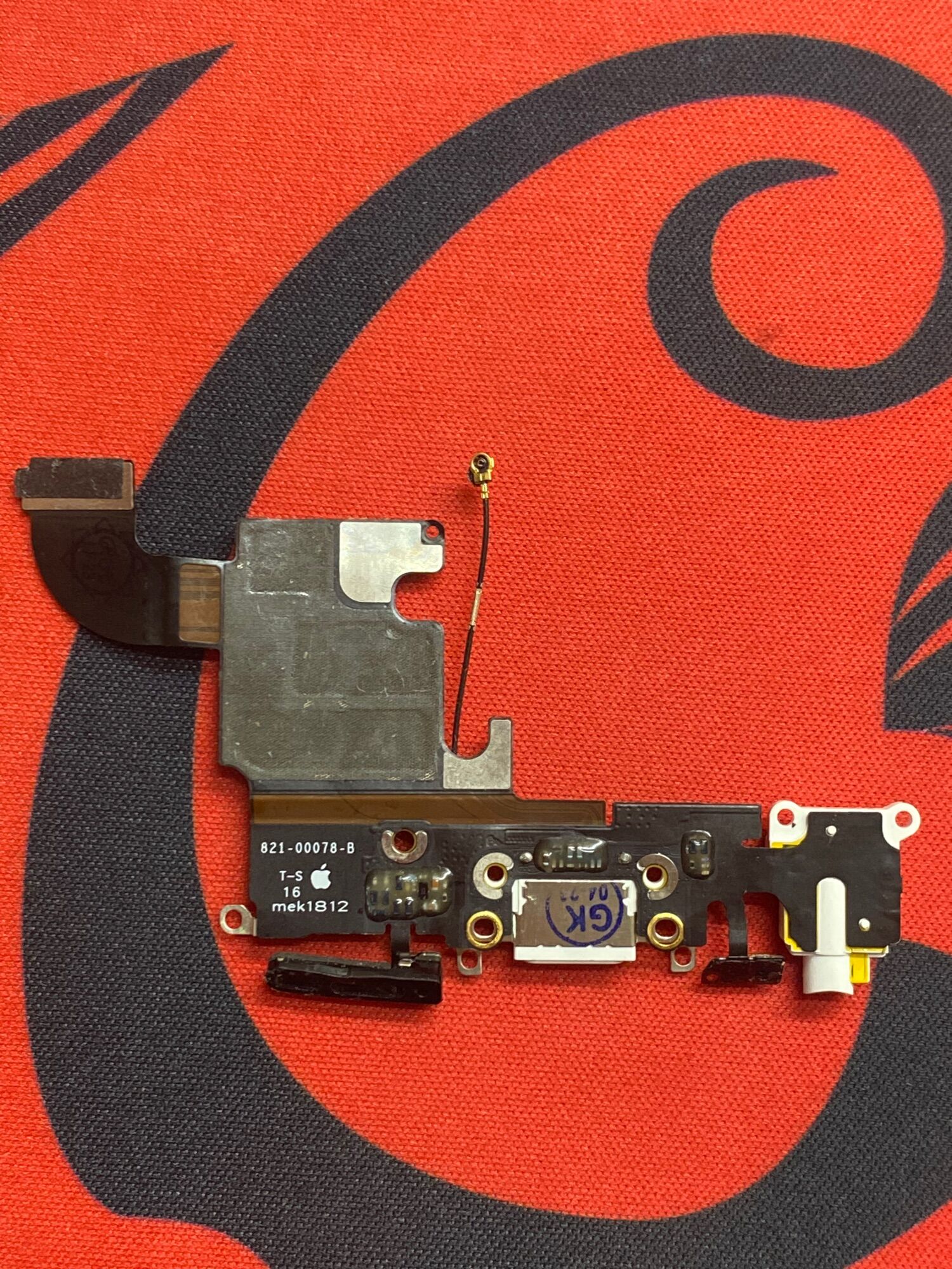 Cụm đuôi sạc dành cho iphone 6s