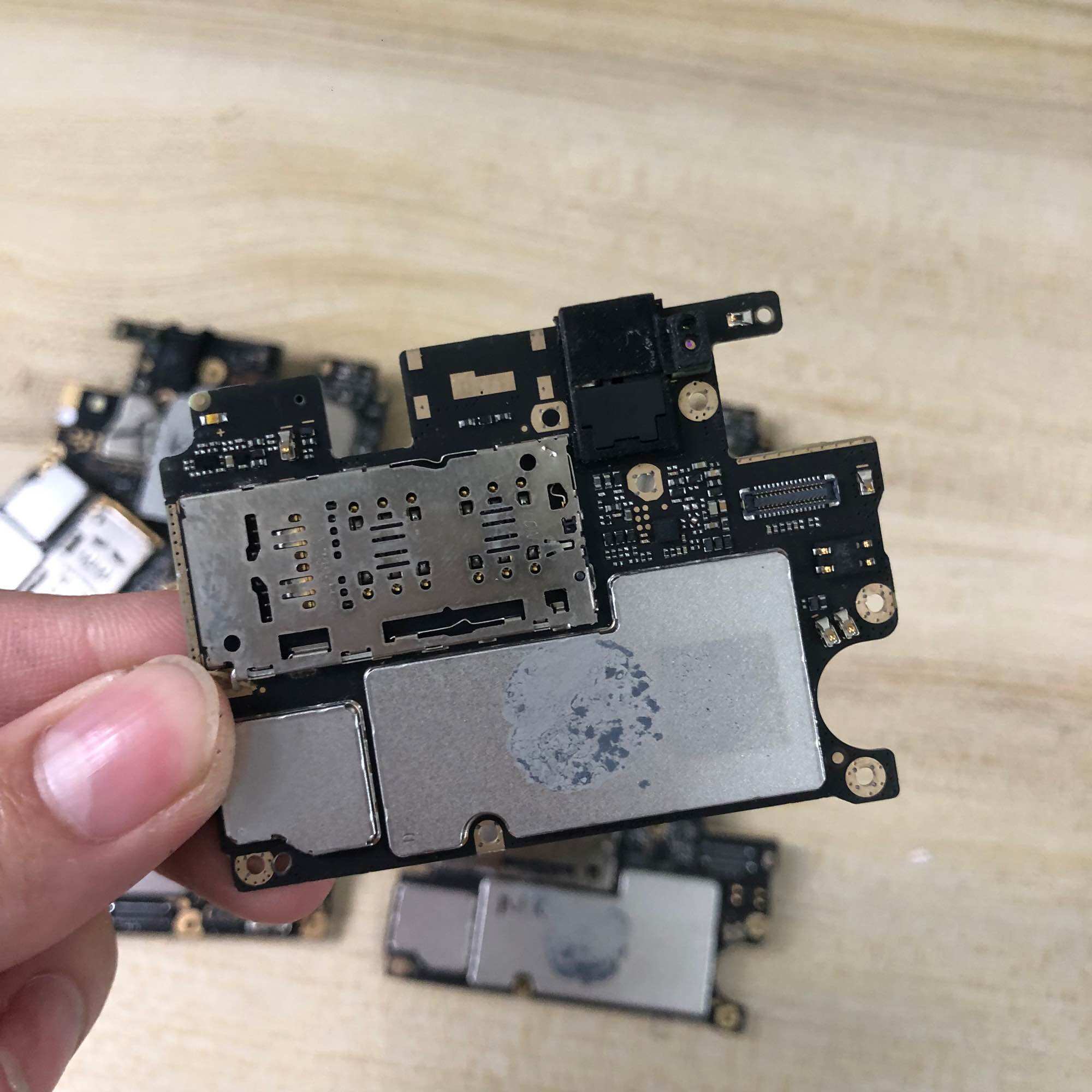 Main Xiaomi Redmi 7A Zin Full Chức Năng ( Sim , Sạc , Wifi,…)