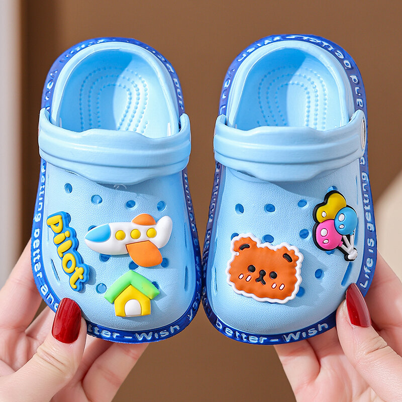 Dép lê em bé 1-3 tuổi 2 dép lỗ bé gái chống trượt trong nhà trẻ em mùa hè trẻ em gia dụng đáng yêu bé trai