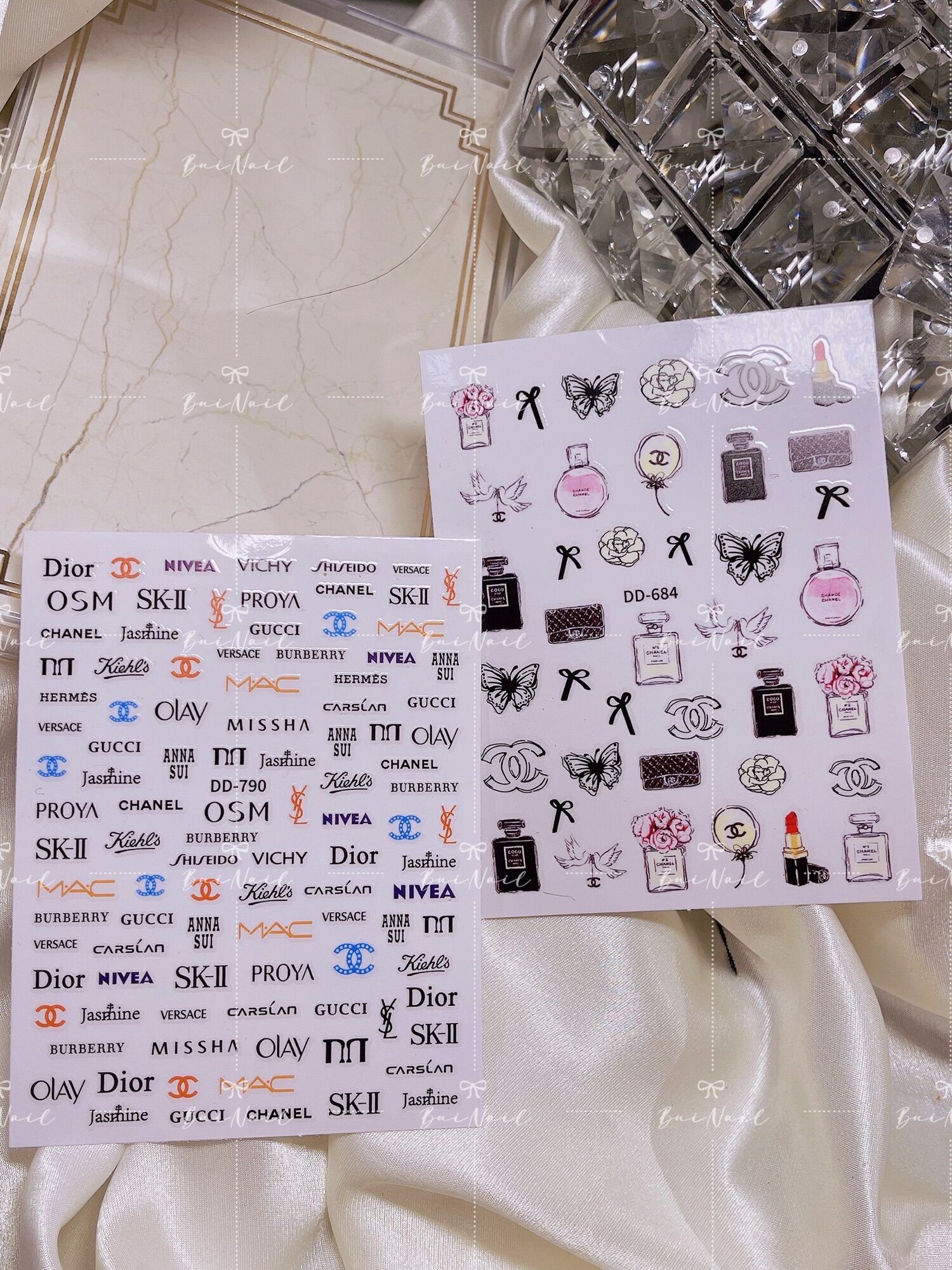 STIKER DÁN 2TẤM /10k