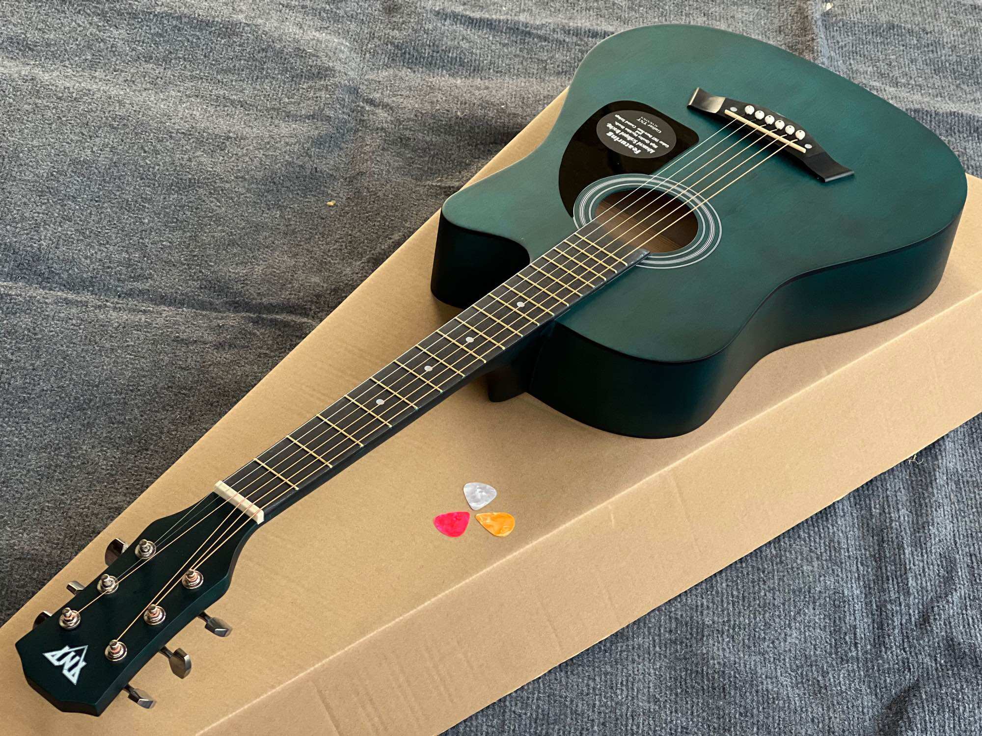 Guitar aucoutisc t50 - CHÍNH HÃNG  - tặng kèm phụ kiện.  3/4 dài 96cm rộng 38 - 7