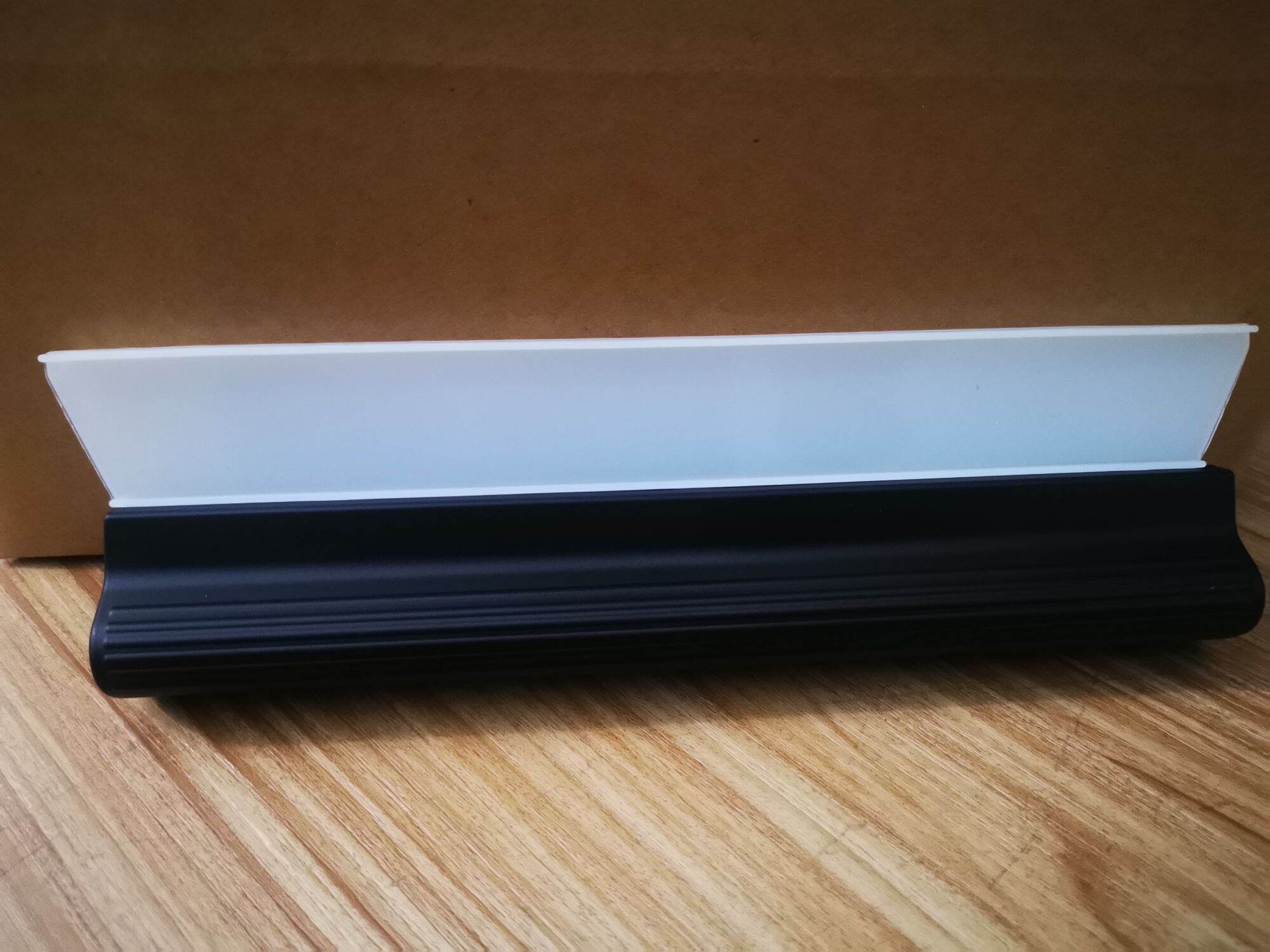 Cây gạt nước rửa xe ô tô silicon