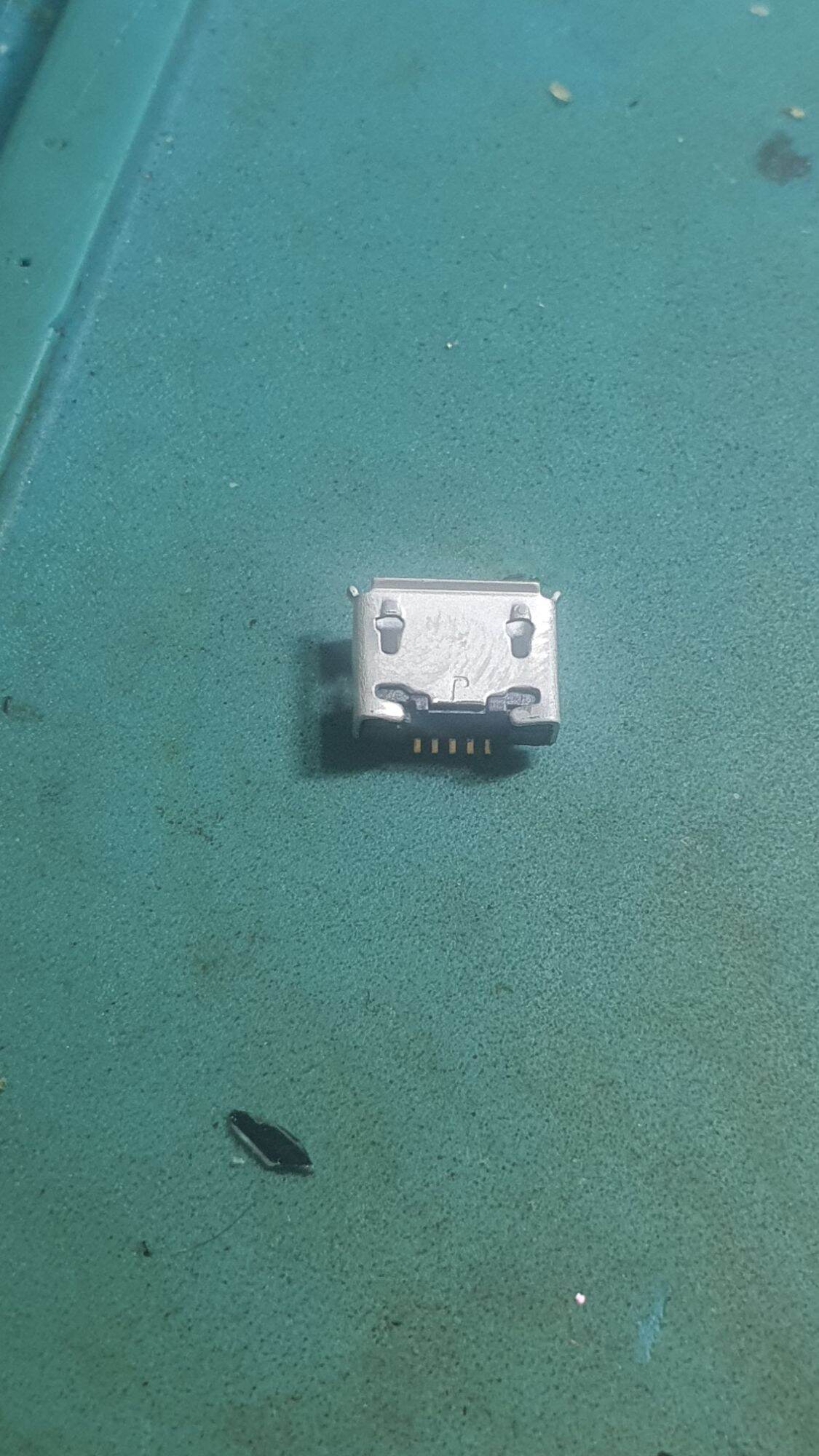 Combo 10 chân sạc nokia 8600 105,2 chân cấm thẳng