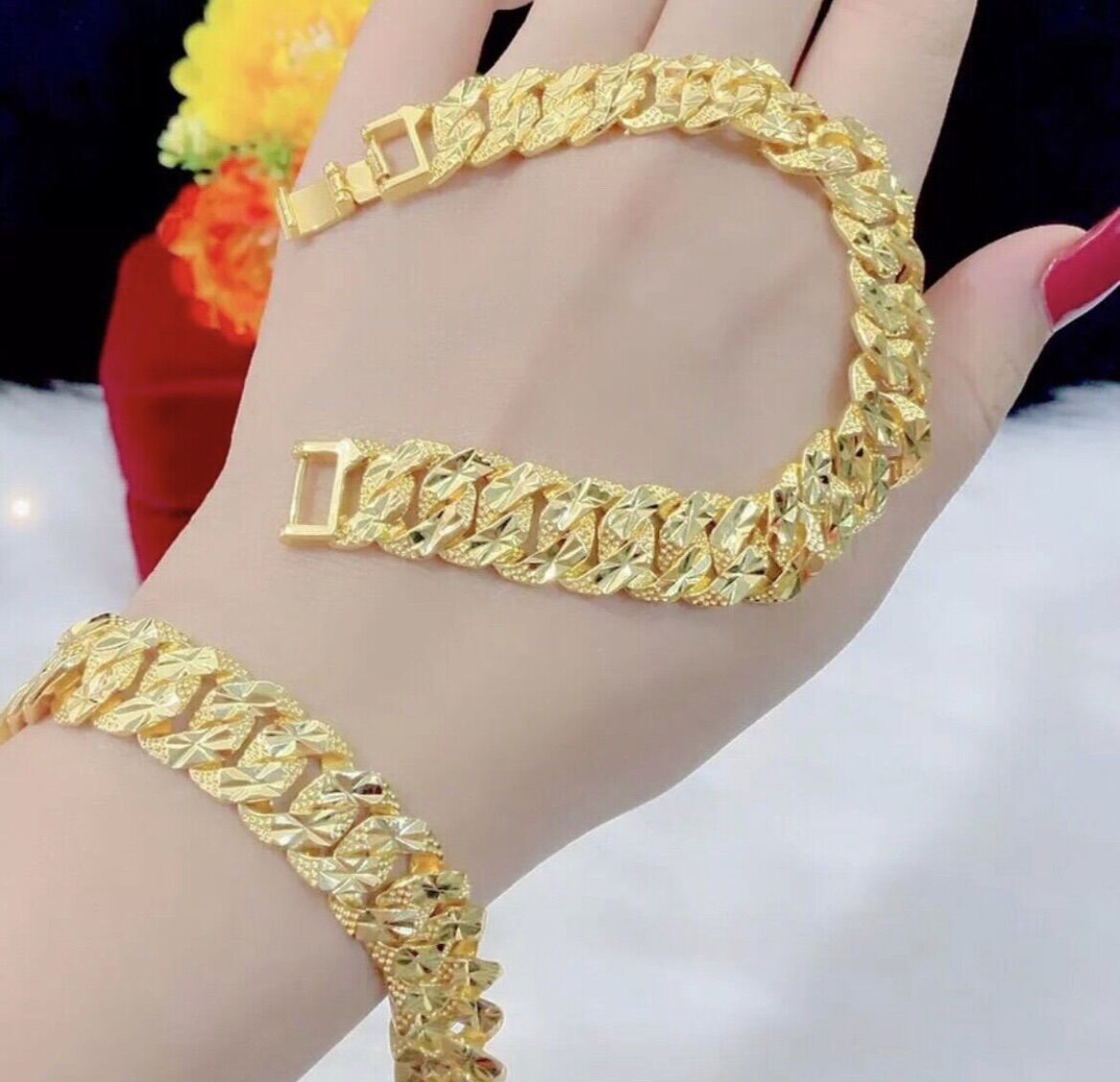 Lắc tay nữ kiểu chạm mạ vàng 24k mẫu cực đẹp