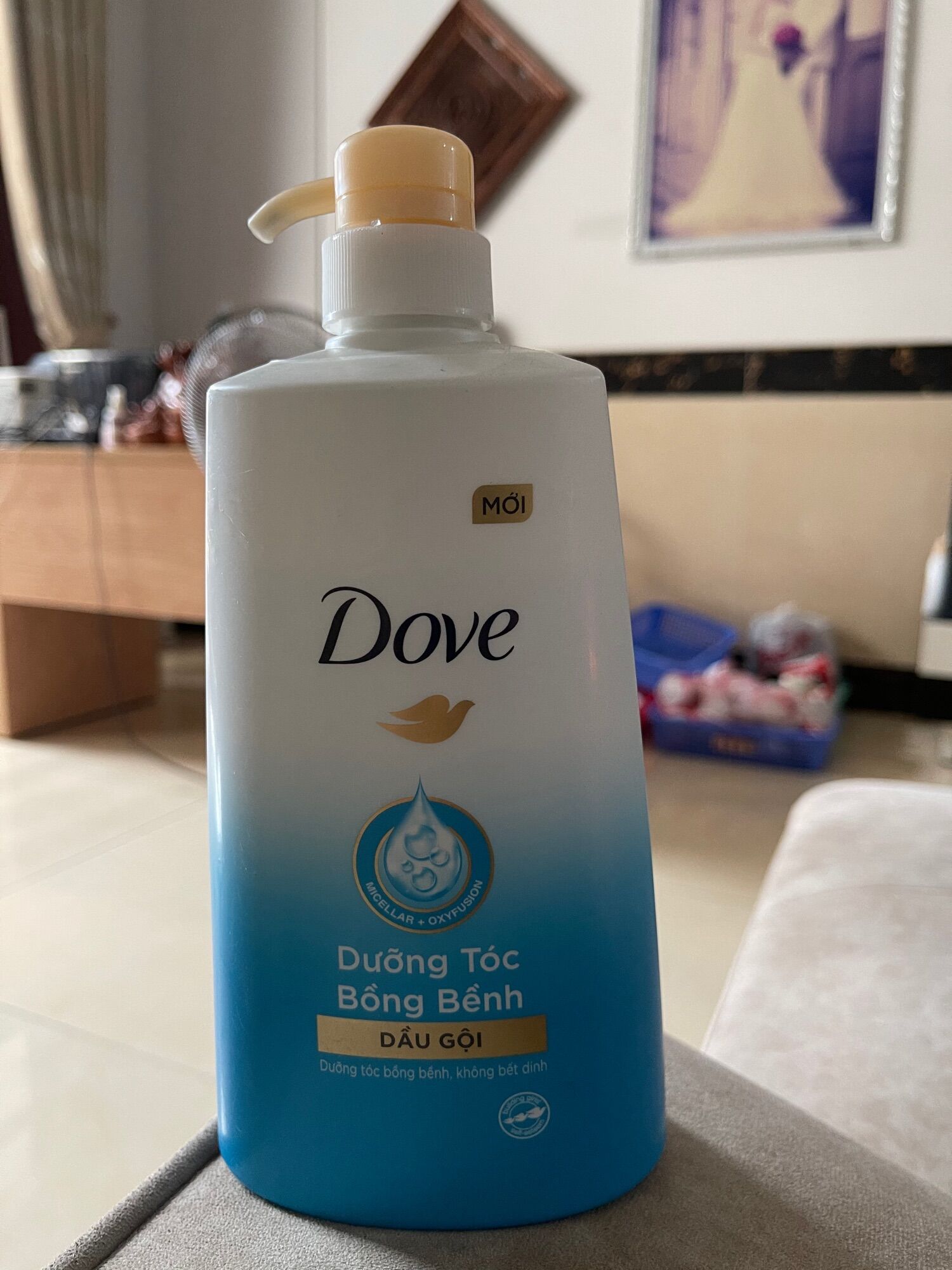 Dầu gội DOVE dưỡng tóc vào nếp 640g mới đủ màu mẫu mới