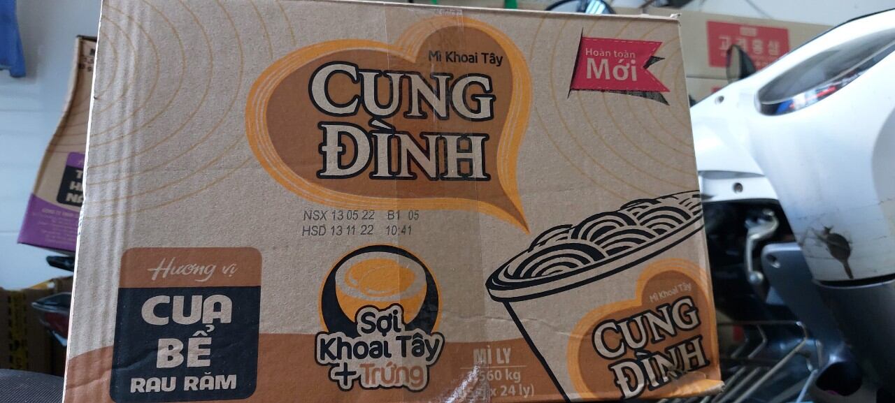 Thùng mì ly hương vị Cua Bể + Trứng Cung Đình