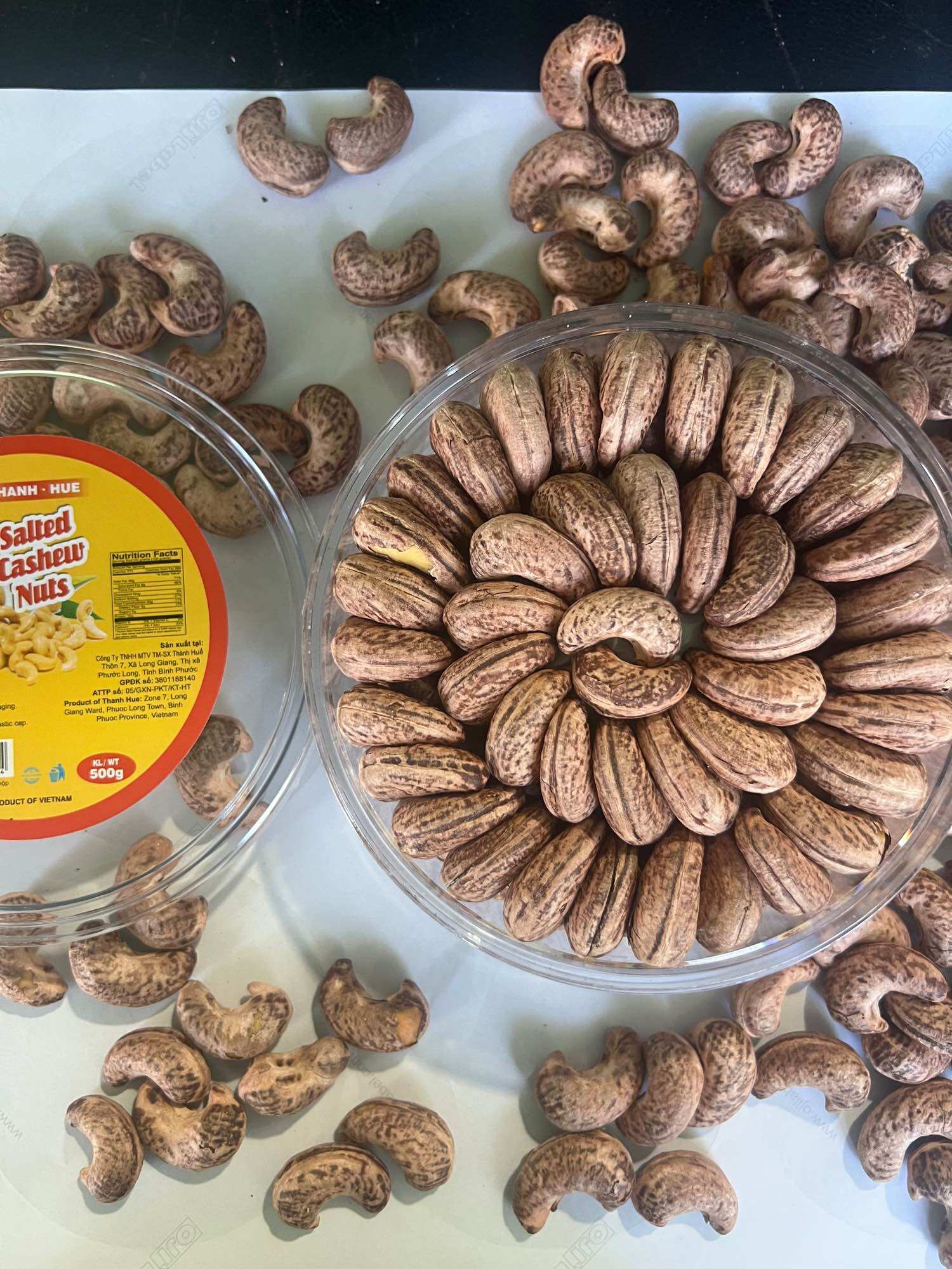 Hạt điều rang xếp hoa hộp 500gram
