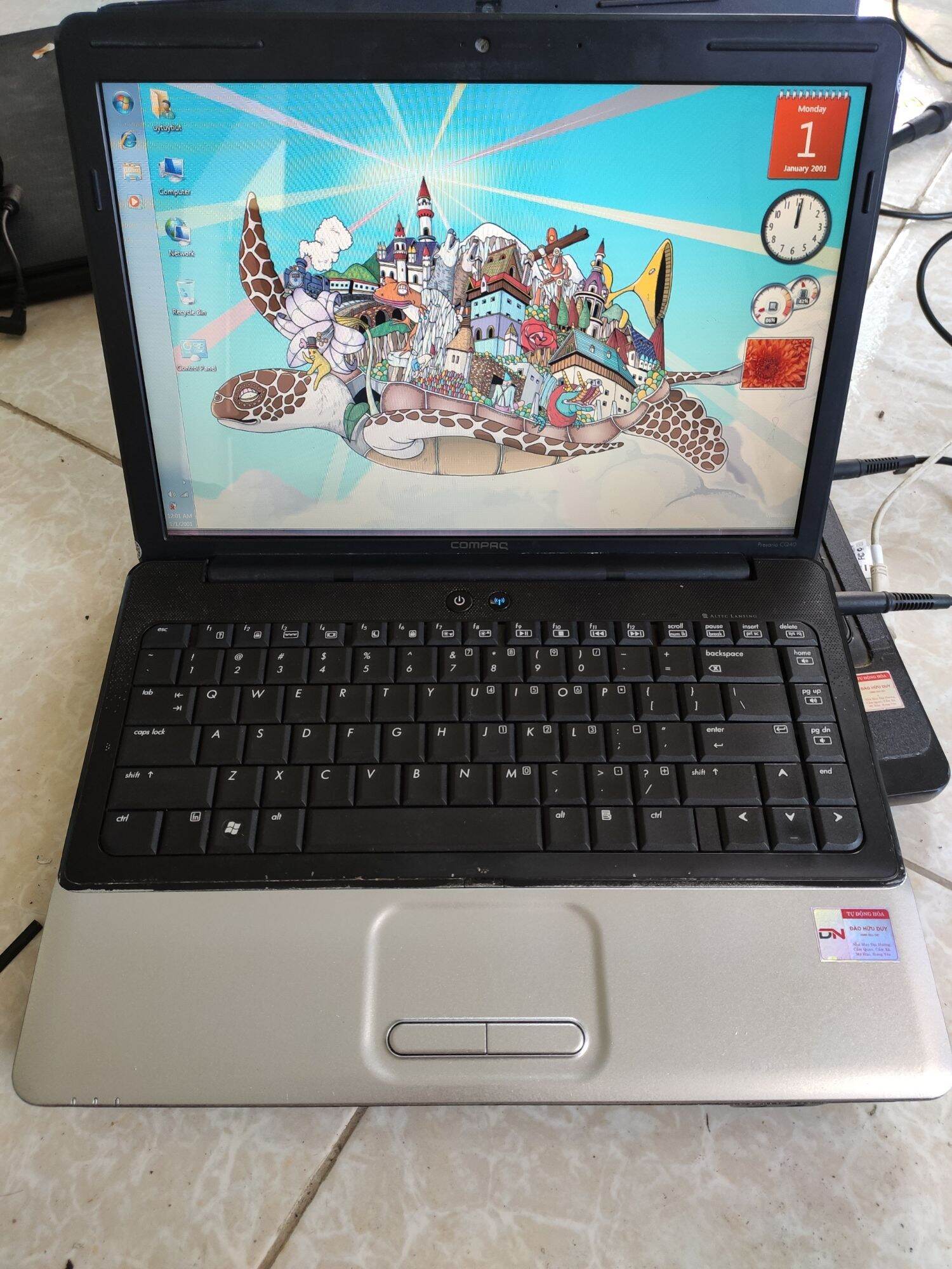 THANH LÝ LAPTOP 4GB RAM SỬ DỤNG VĂN PHÒNG HỌC TẬP