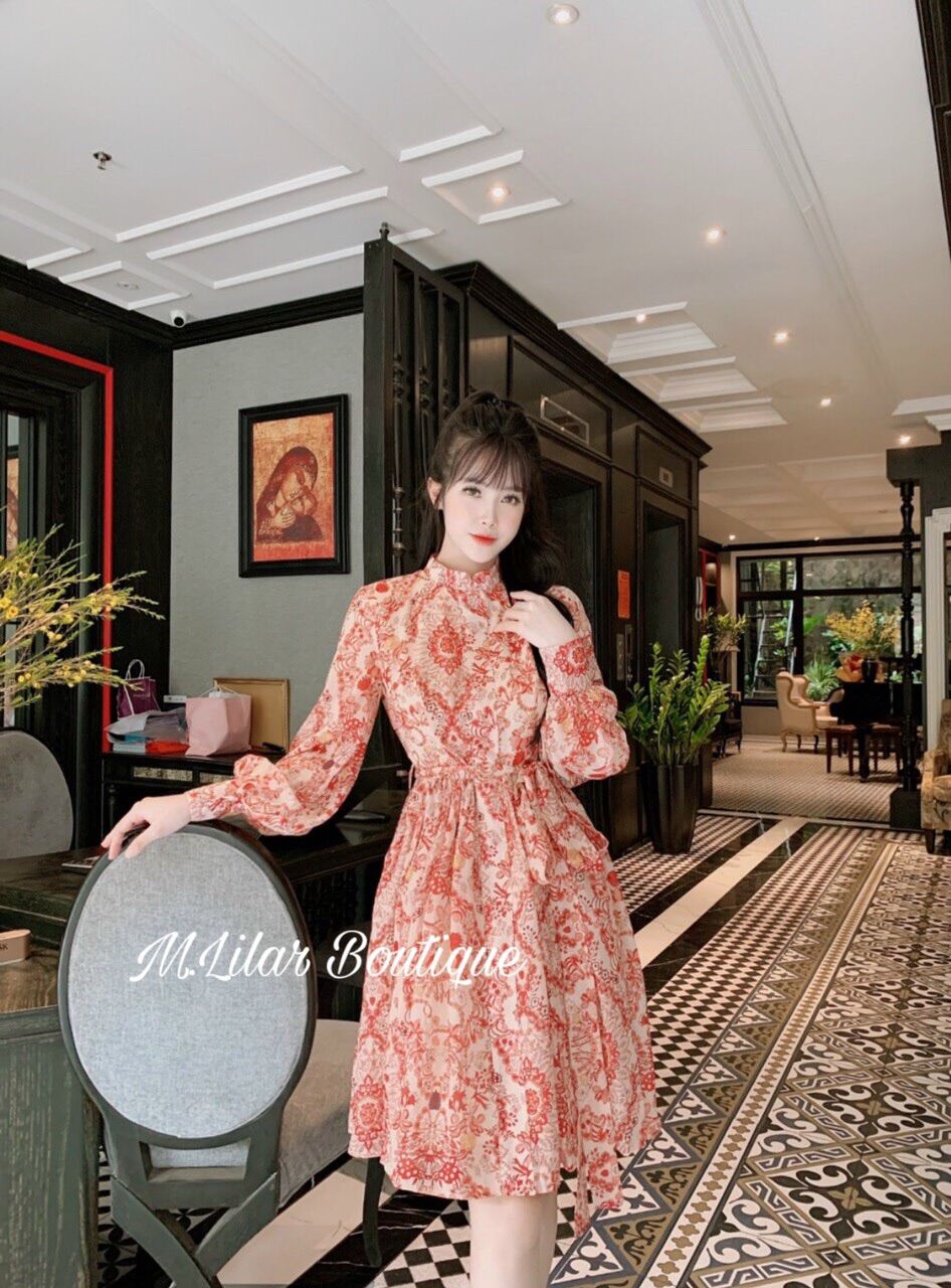 Váy họa tiết thắt eo