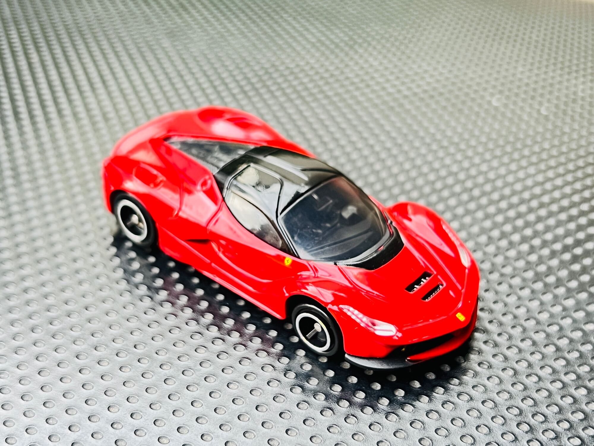 Hobby Store xe mô hình Tomica Ferrari LaFerrari (Không Hộp) TL02