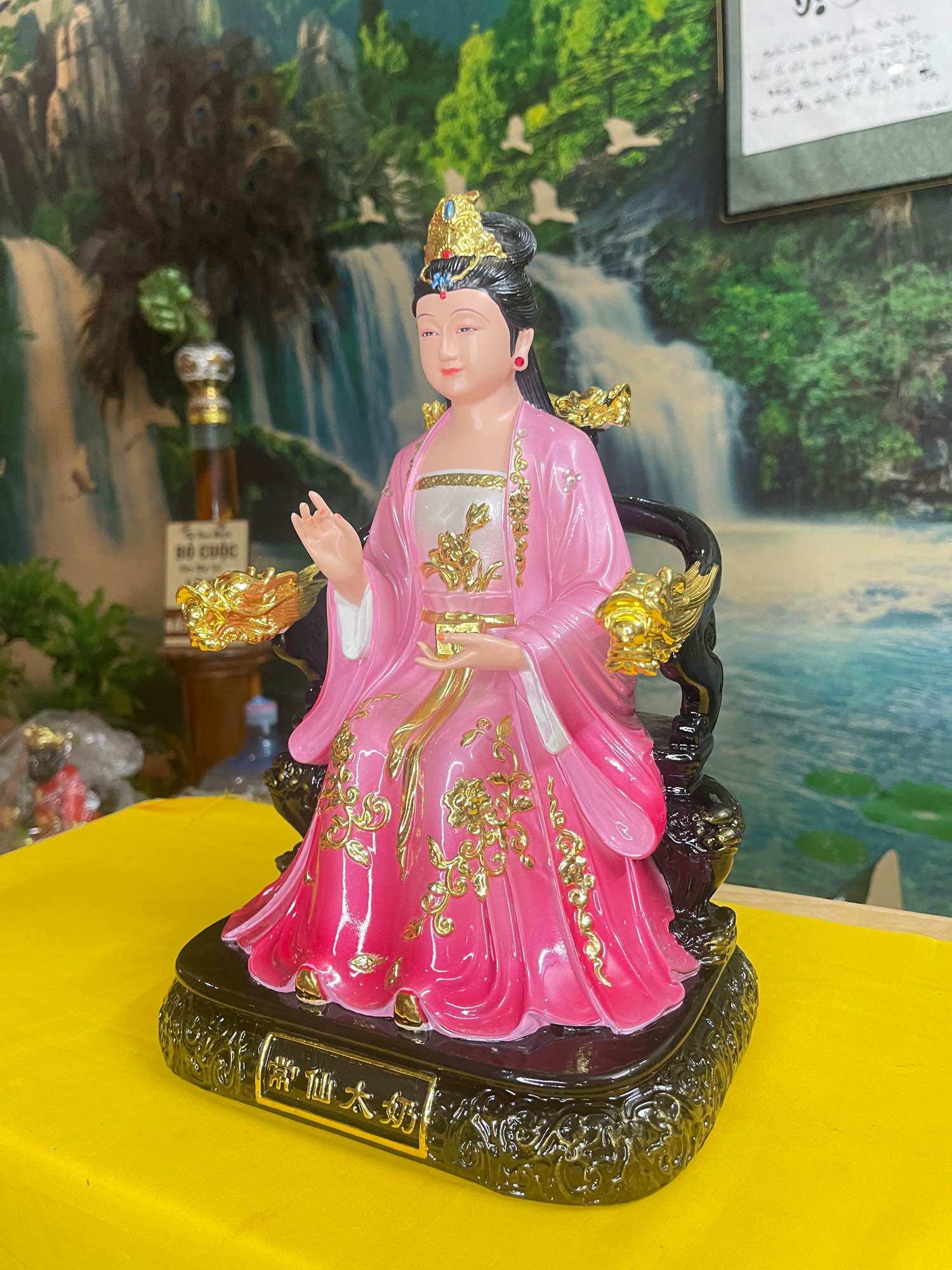 Tượng Tổ Cô