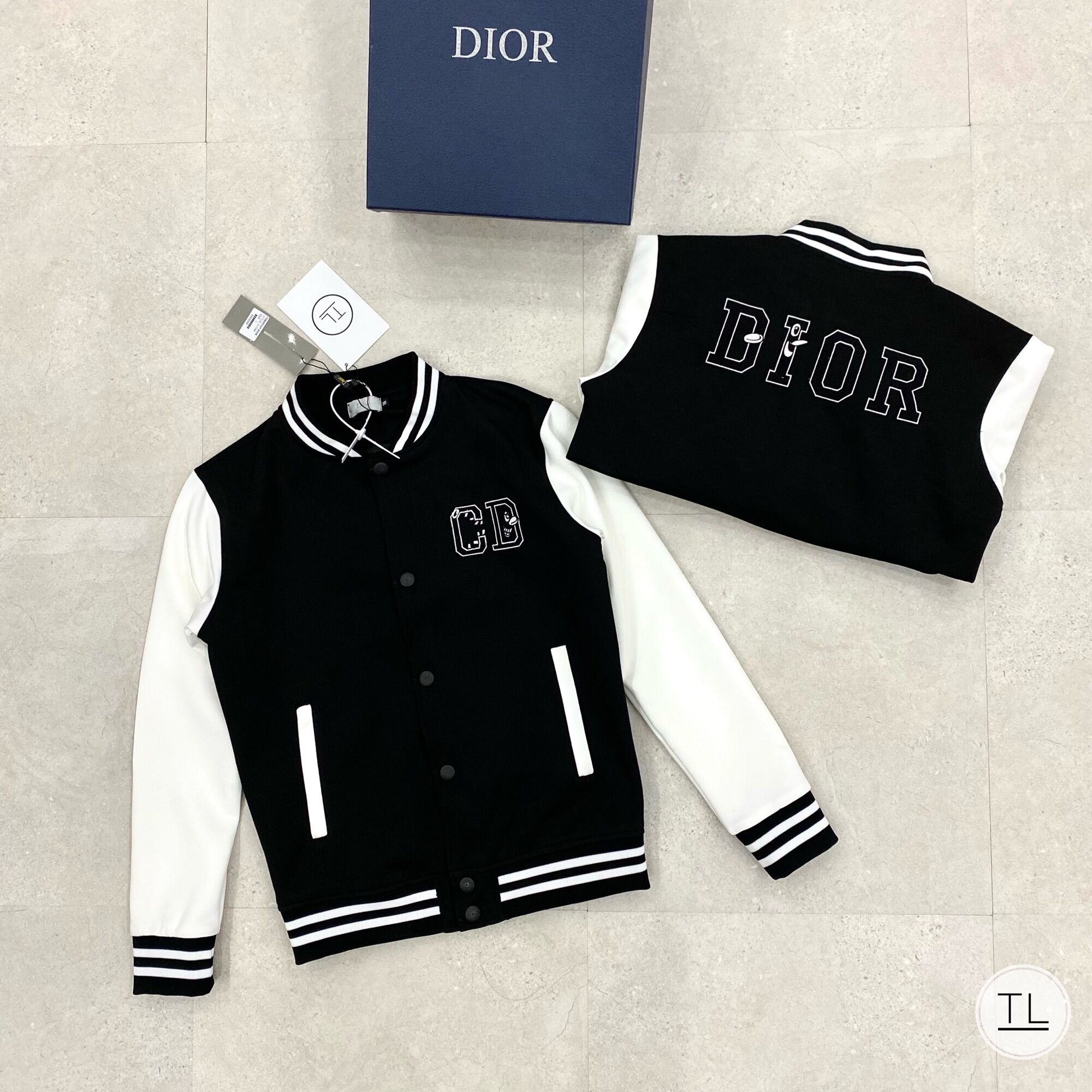 Áo Khoác Bomber Dioor Tay Trắng neww