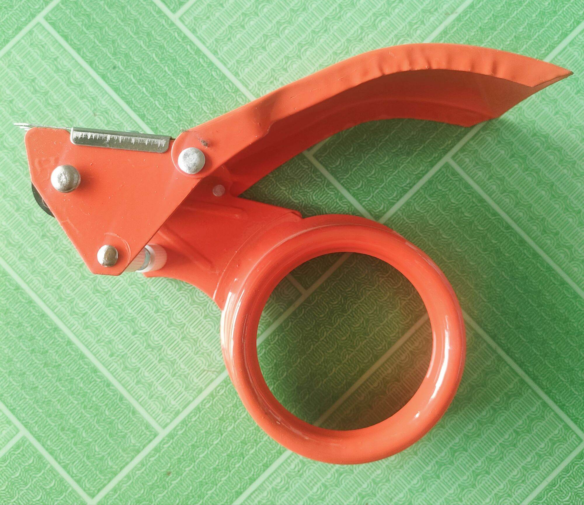 Dụng cụ cắt băng keo sắt Eras
